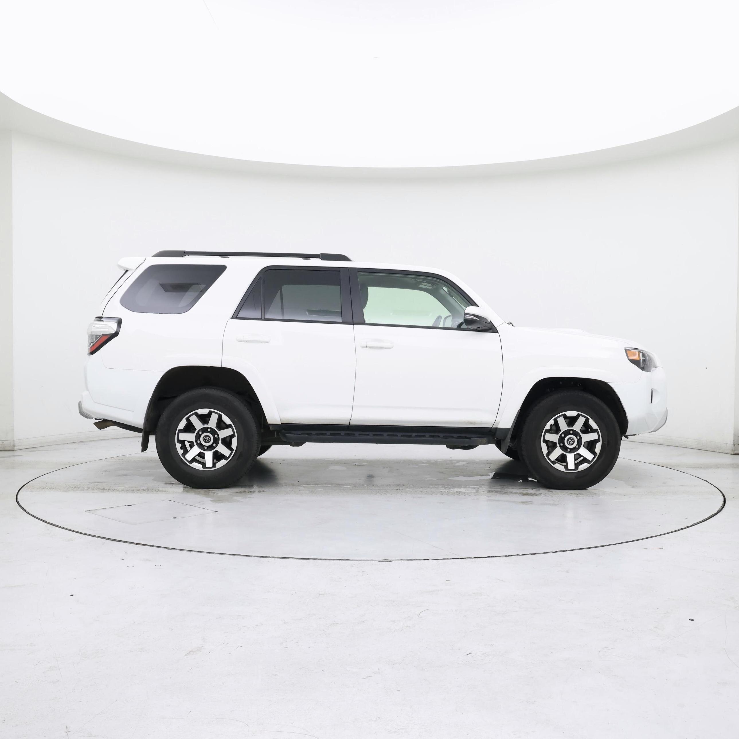 Thumbnail: 2023 Toyota 4Runner - 7