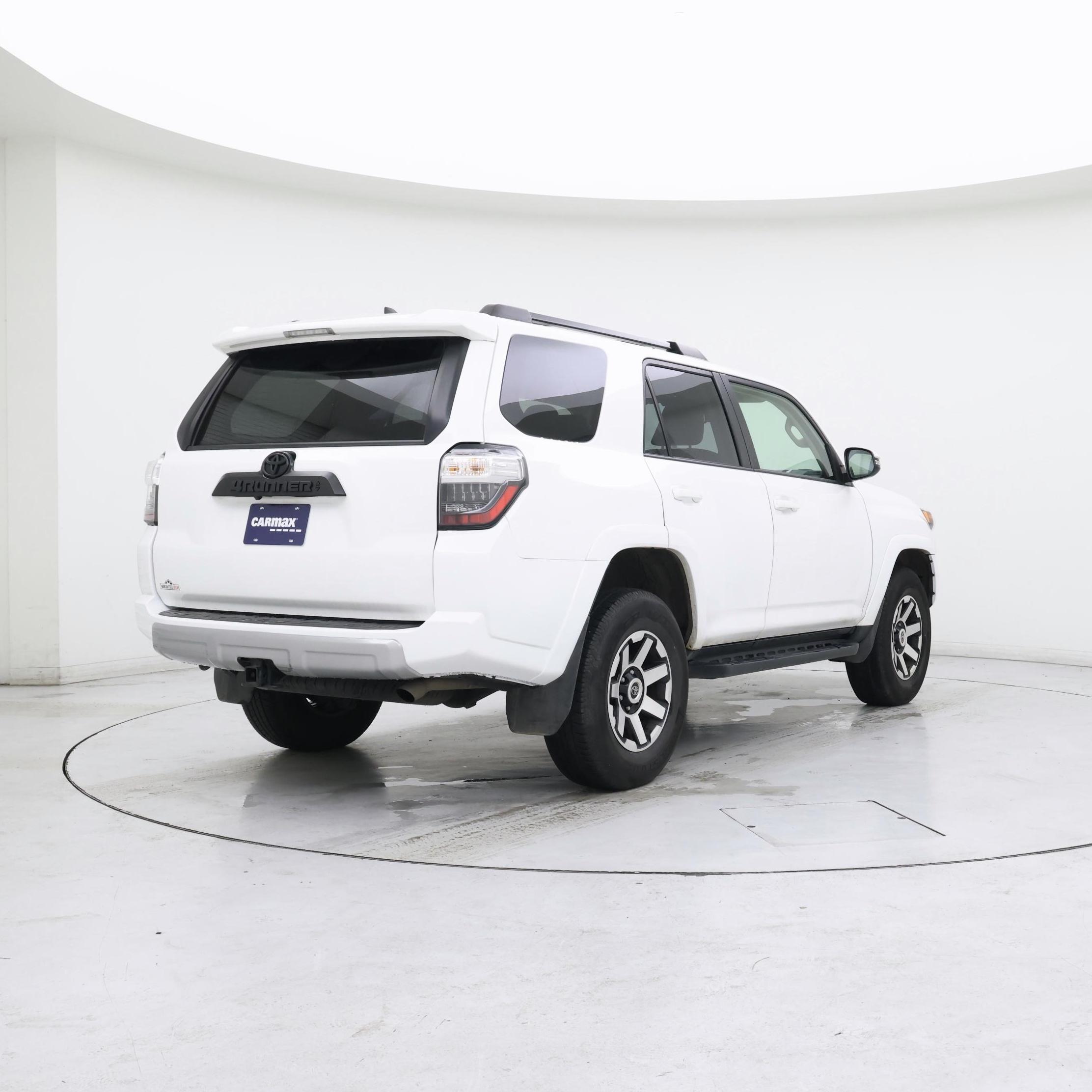 Thumbnail: 2023 Toyota 4Runner - 8