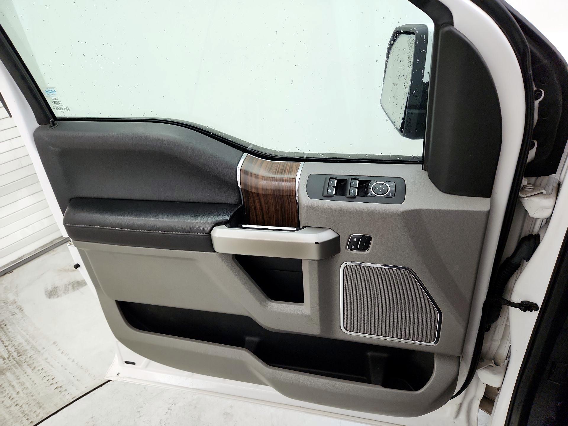 Thumbnail: 2016 Ford F-150 - 12