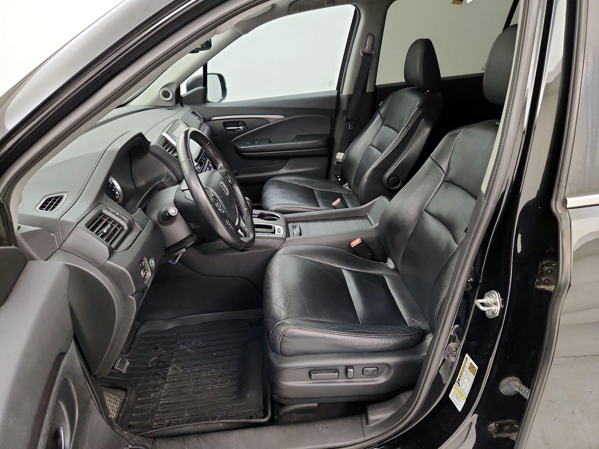 Thumbnail: 2016 Honda Pilot - 11