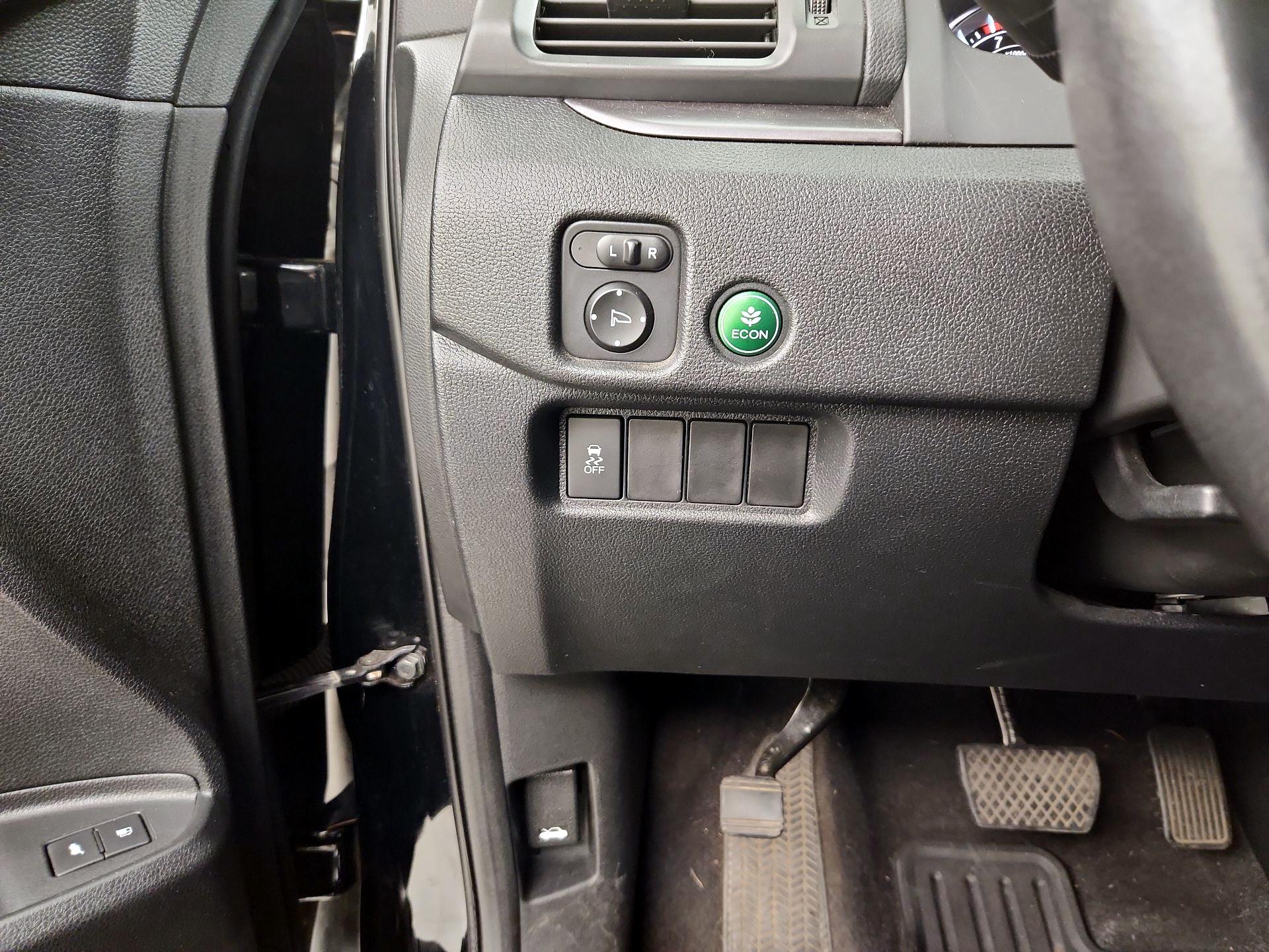 Thumbnail: 2016 Honda Pilot - 13