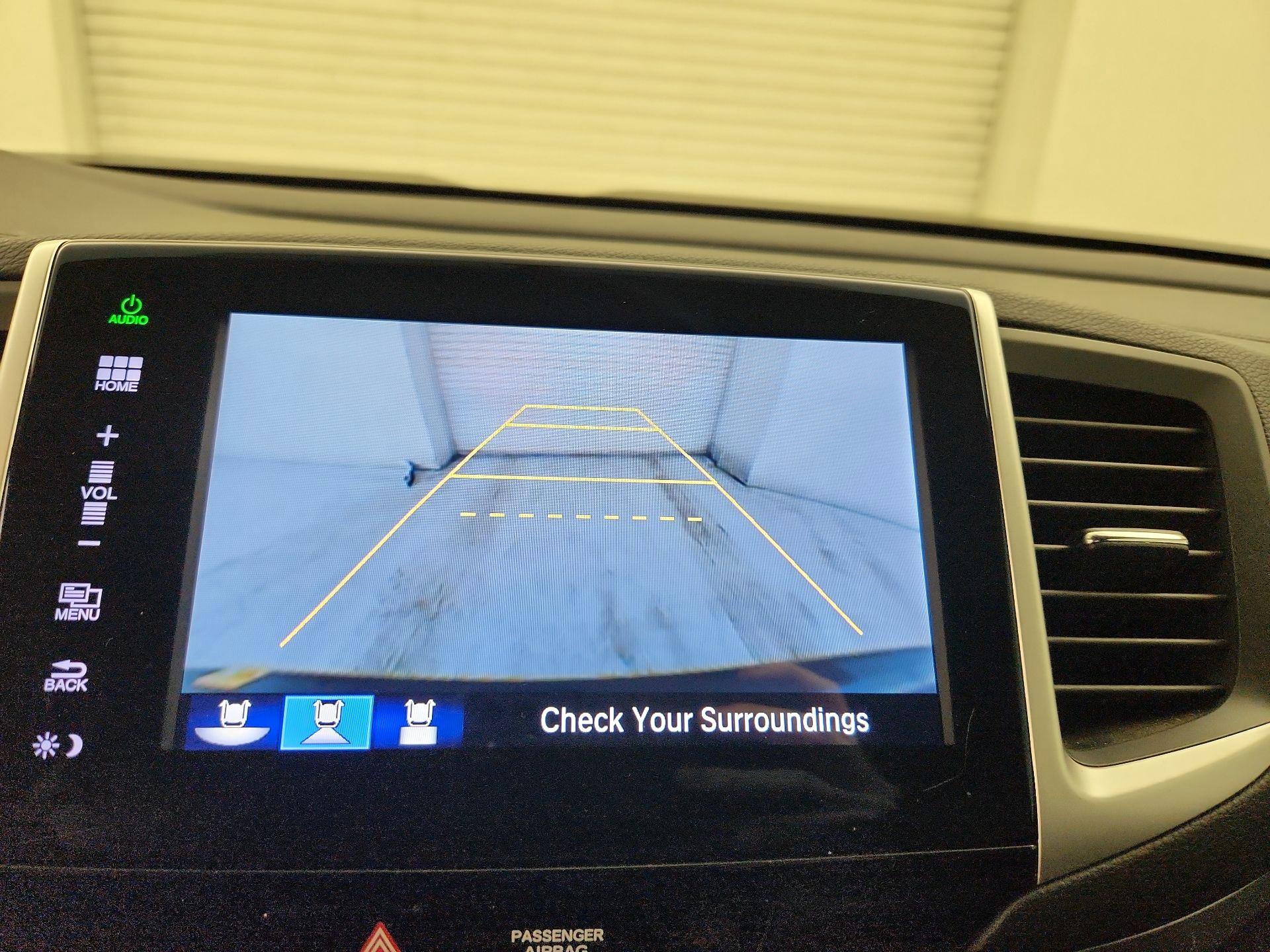 Thumbnail: 2016 Honda Pilot - 14