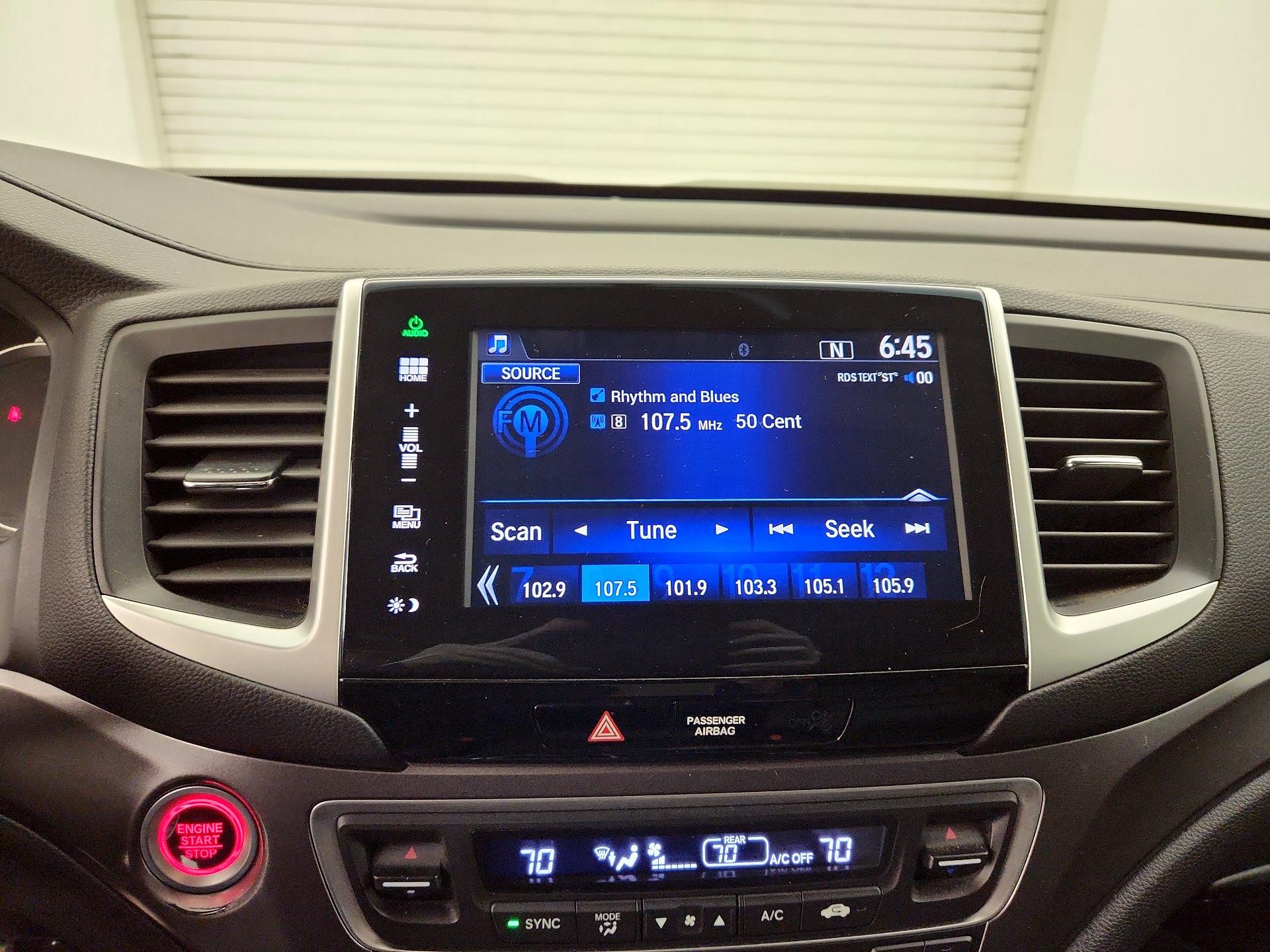 Thumbnail: 2016 Honda Pilot - 15