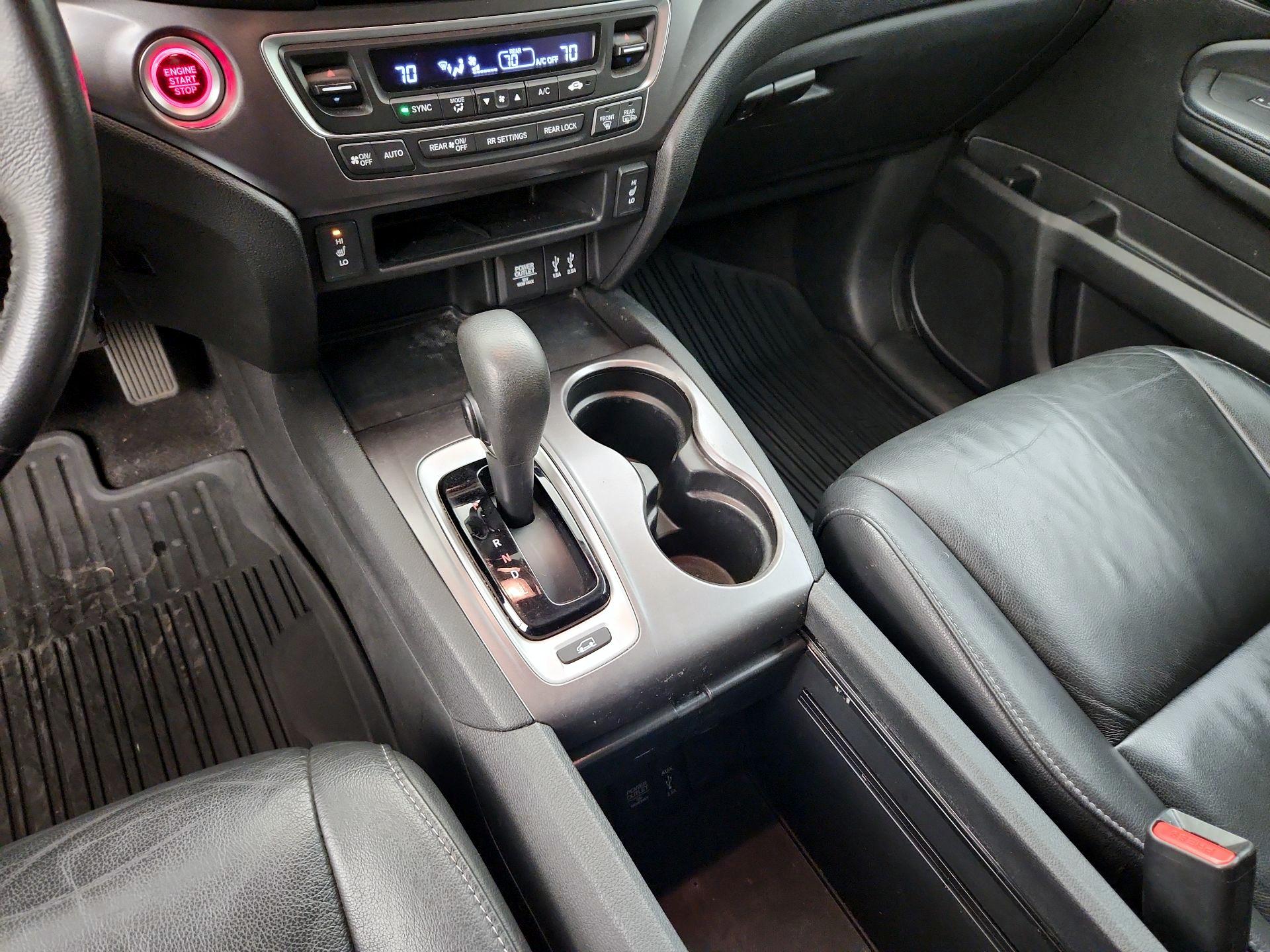 Thumbnail: 2016 Honda Pilot - 17