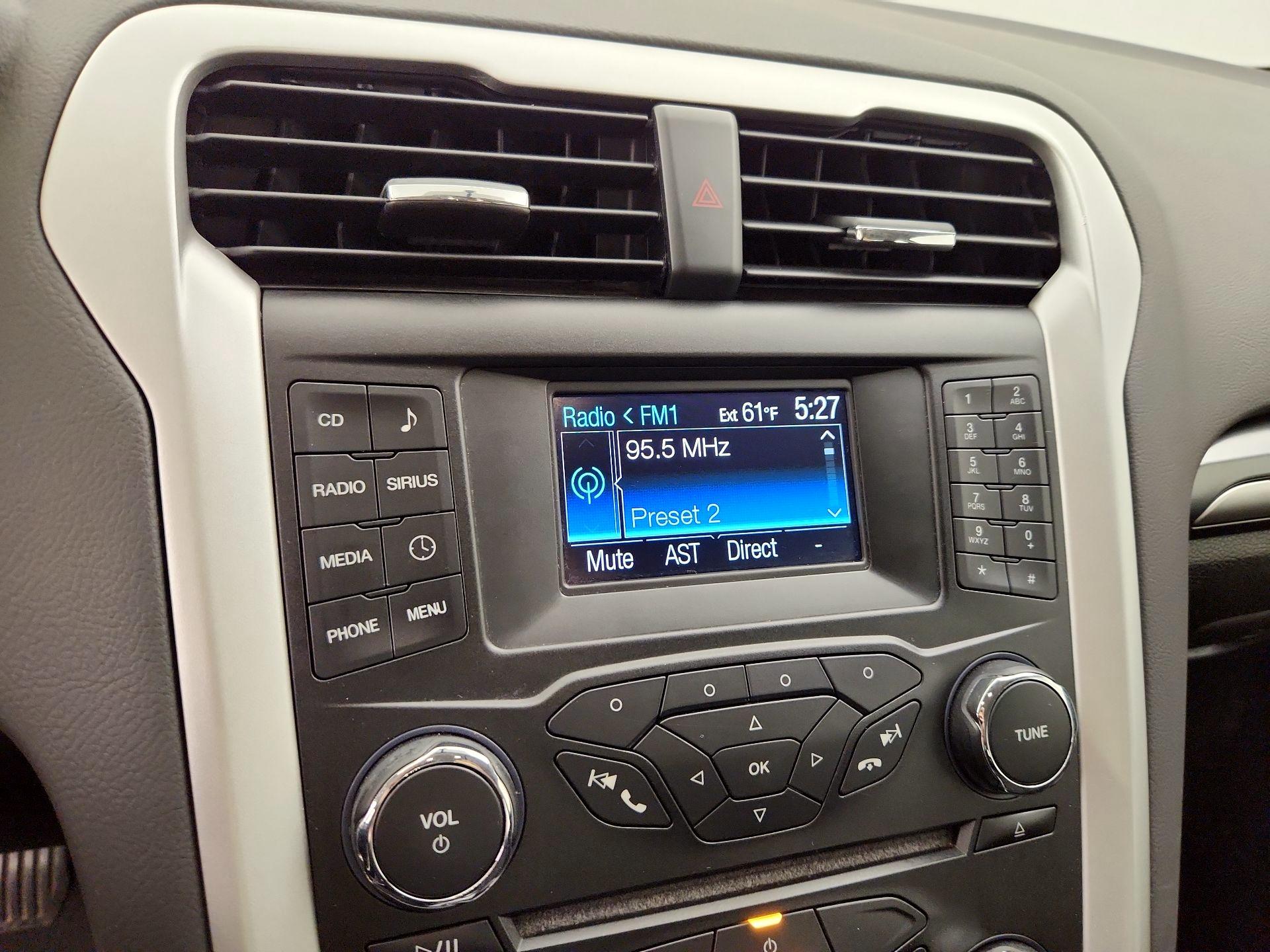 Thumbnail: 2014 Ford Fusion - 14