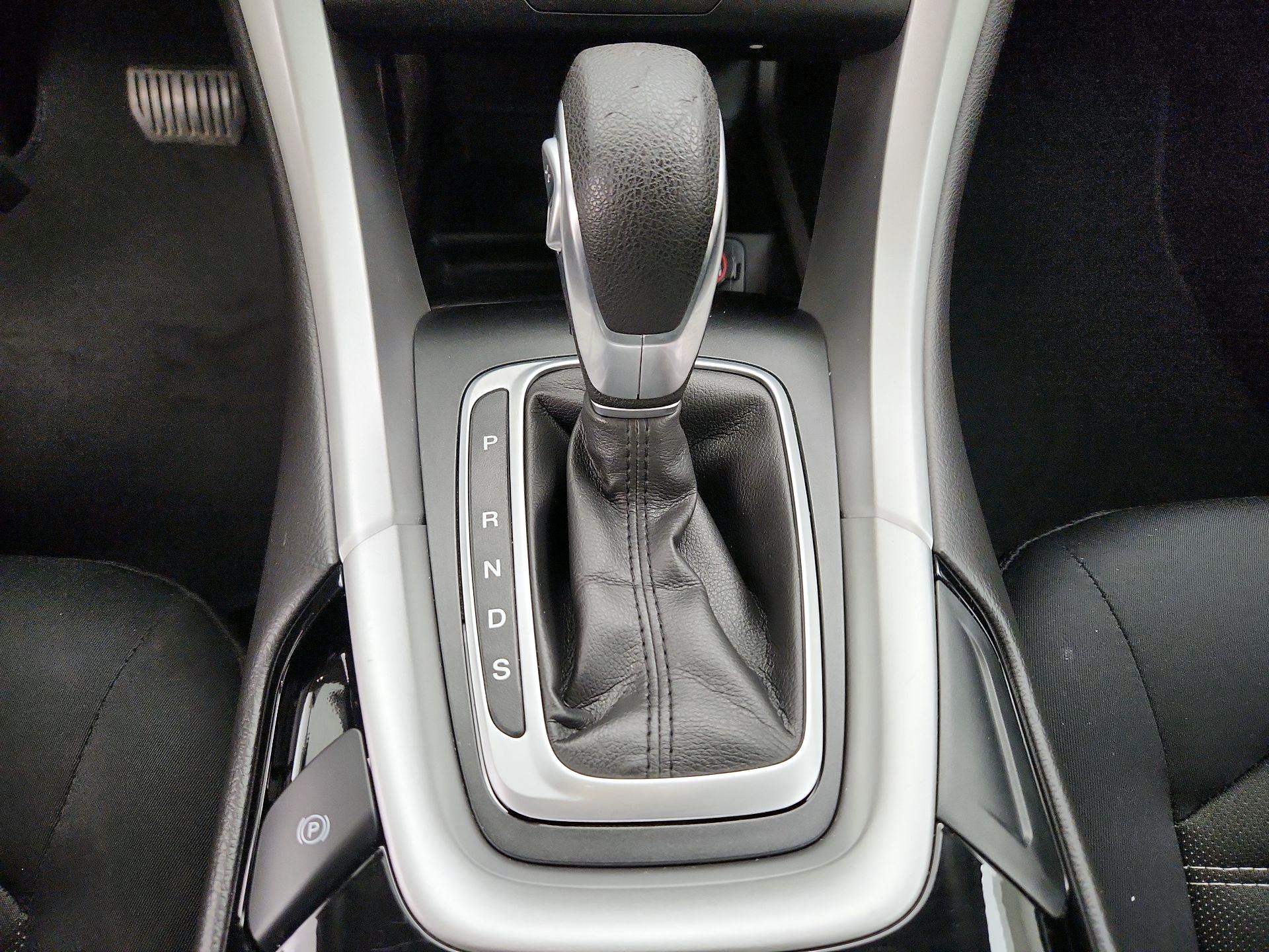 Thumbnail: 2014 Ford Fusion - 16