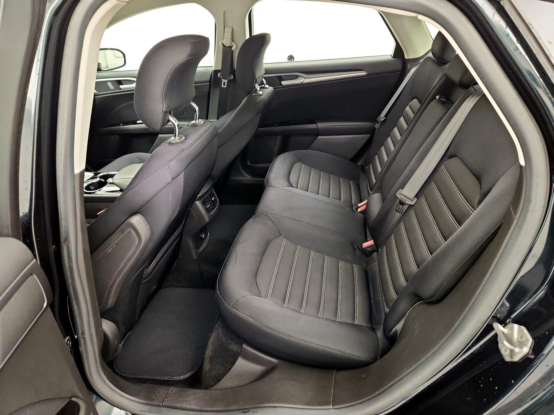 Thumbnail: 2014 Ford Fusion - 18