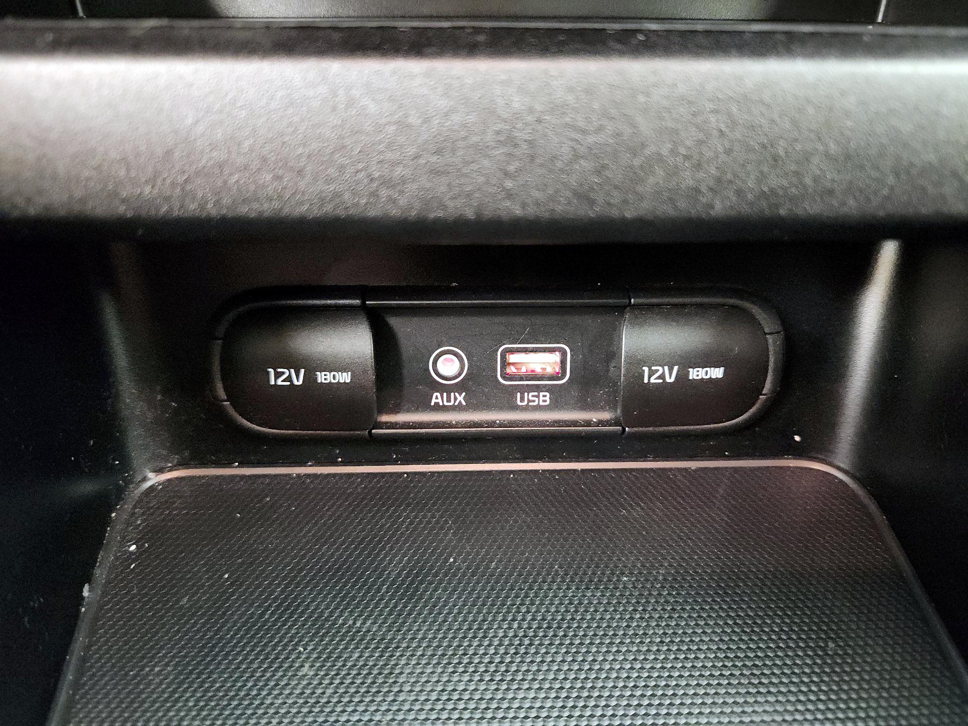 Thumbnail: 2020 Kia Forte - 18