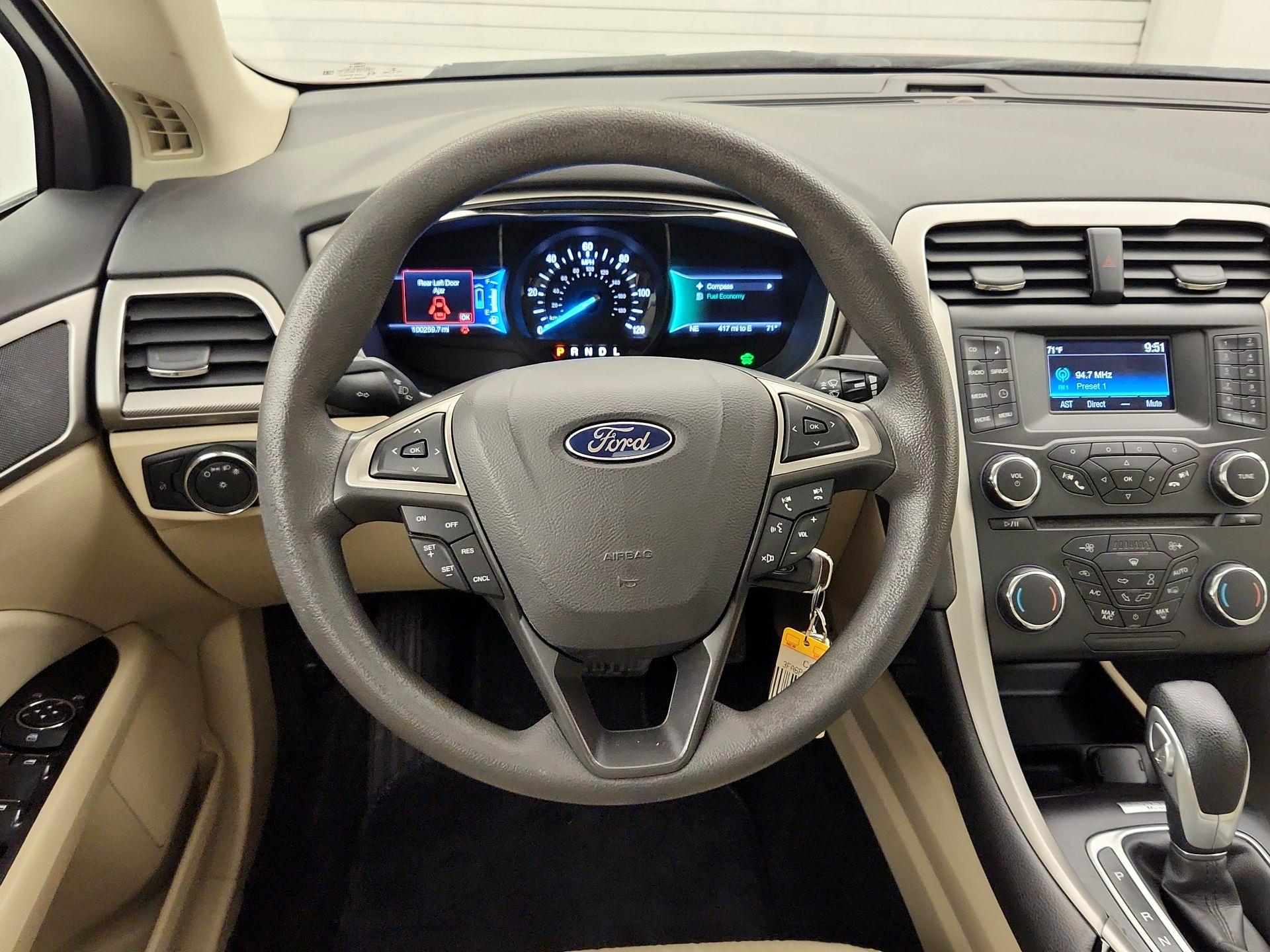 Thumbnail: 2015 Ford Fusion - 10
