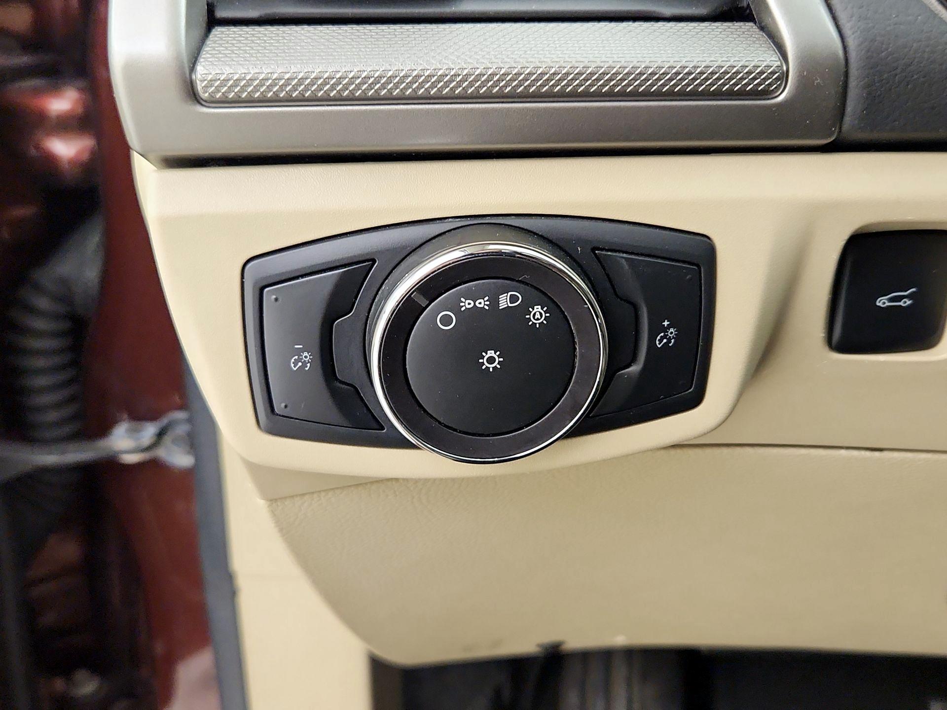 Thumbnail: 2015 Ford Fusion - 13