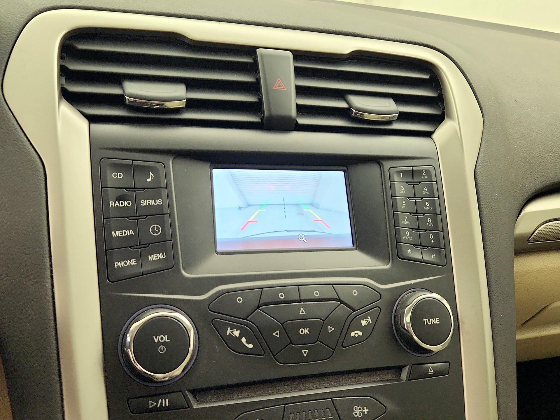 Thumbnail: 2015 Ford Fusion - 15