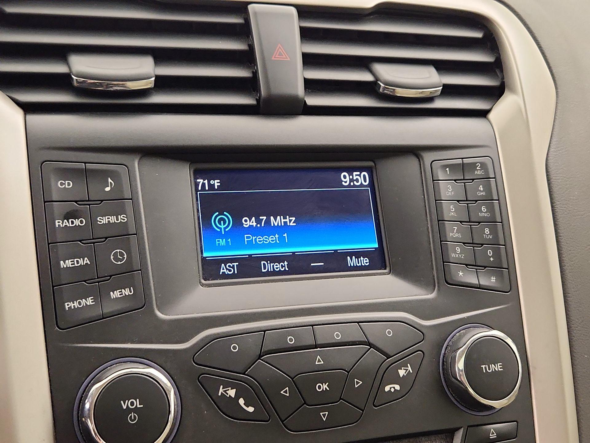 Thumbnail: 2015 Ford Fusion - 16