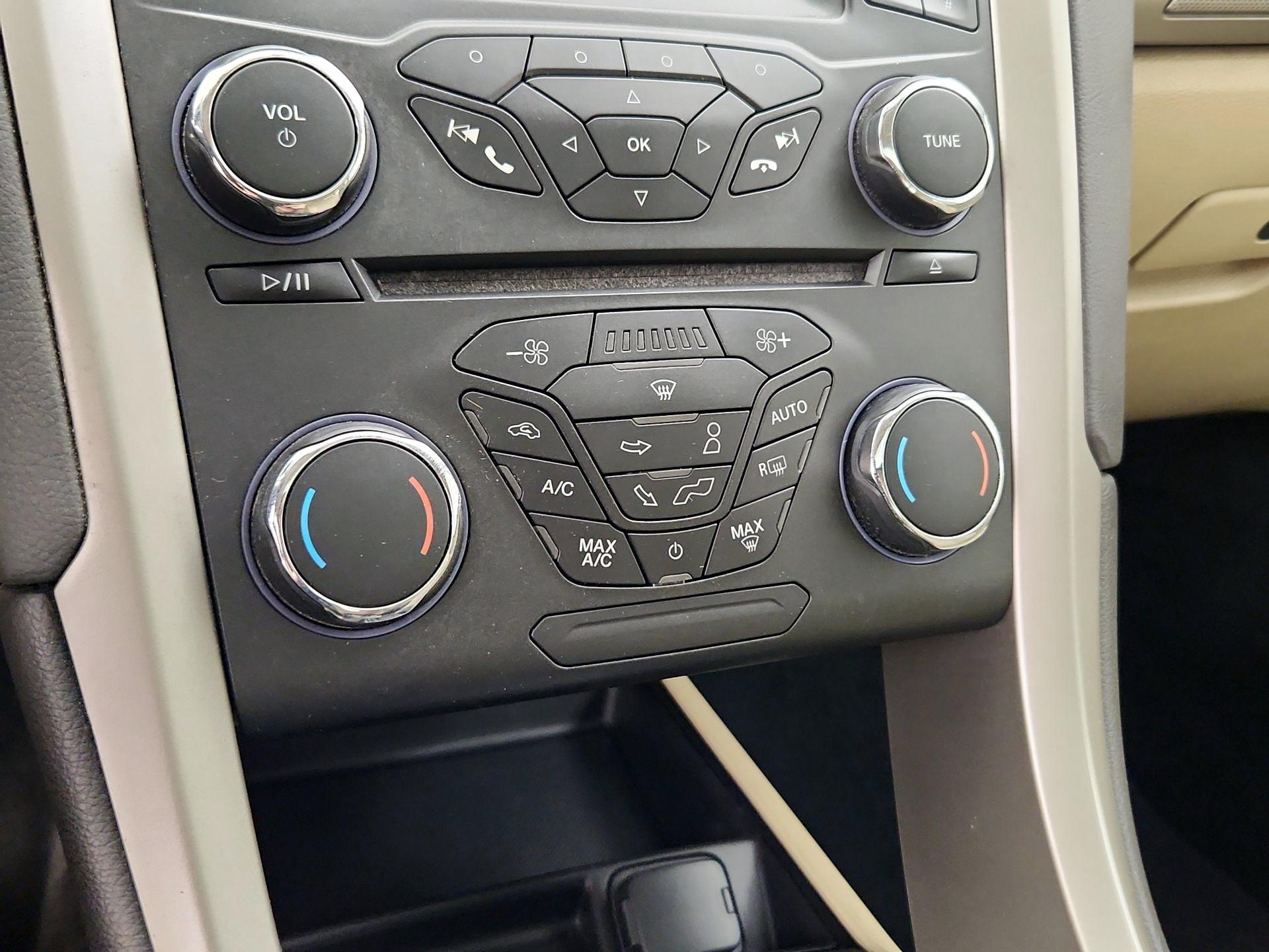 Thumbnail: 2015 Ford Fusion - 17