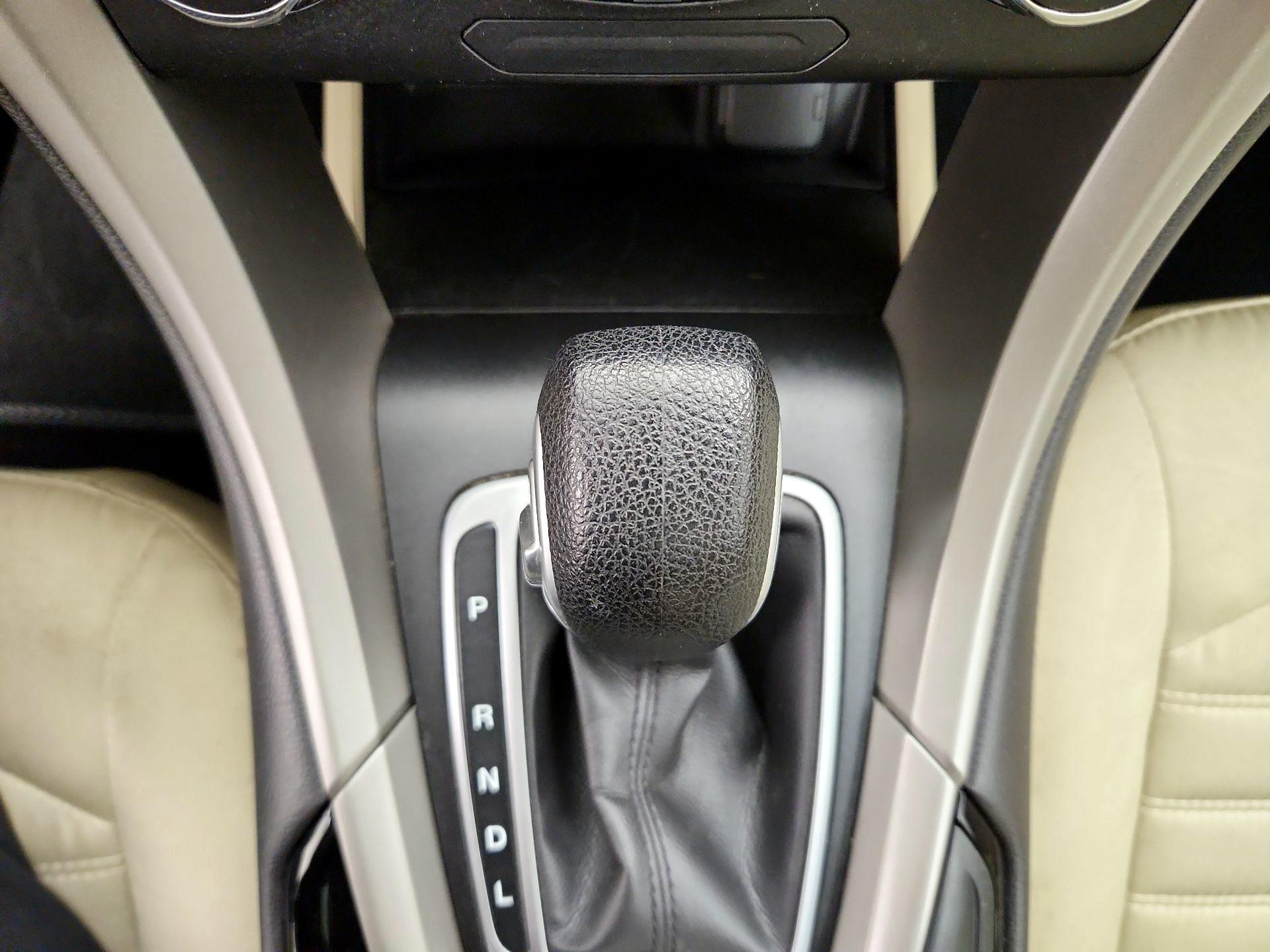 Thumbnail: 2015 Ford Fusion - 18