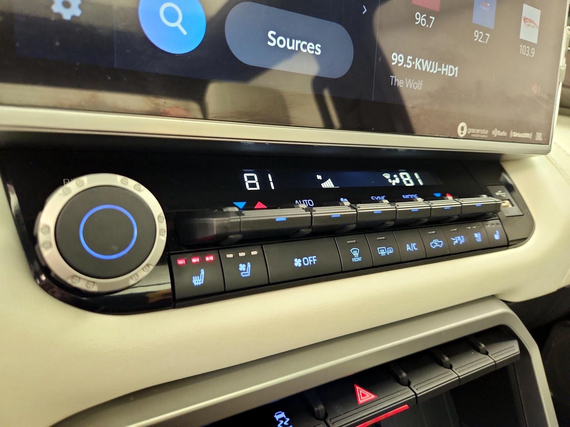 Thumbnail: 2023 Toyota Tundra - 16