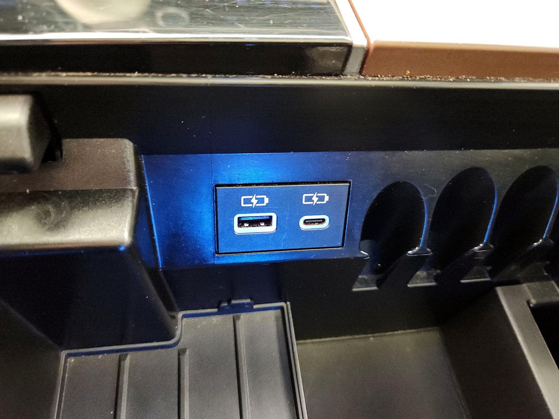 Thumbnail: 2023 Toyota Tundra - 18