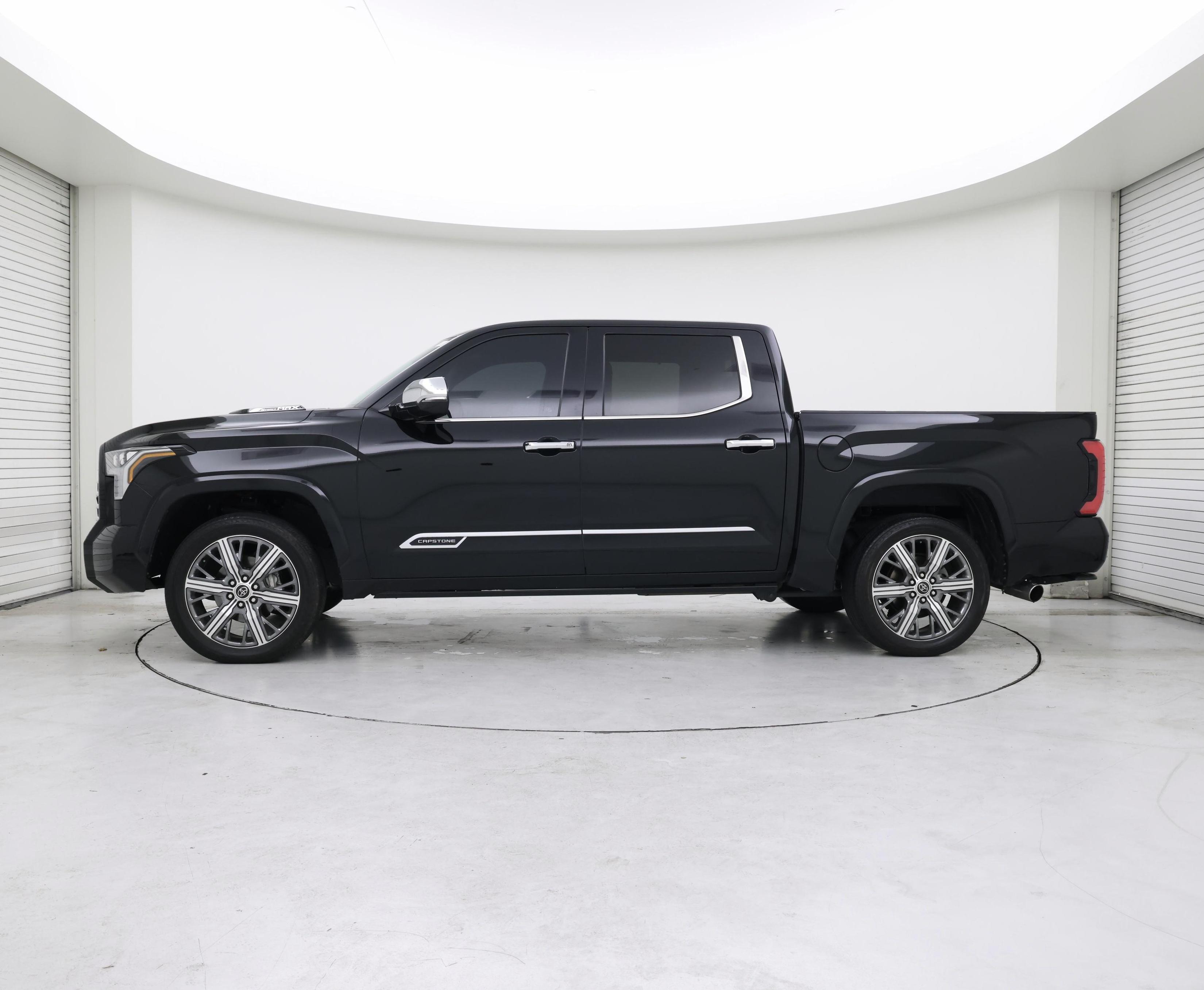 Thumbnail: 2023 Toyota Tundra - 3