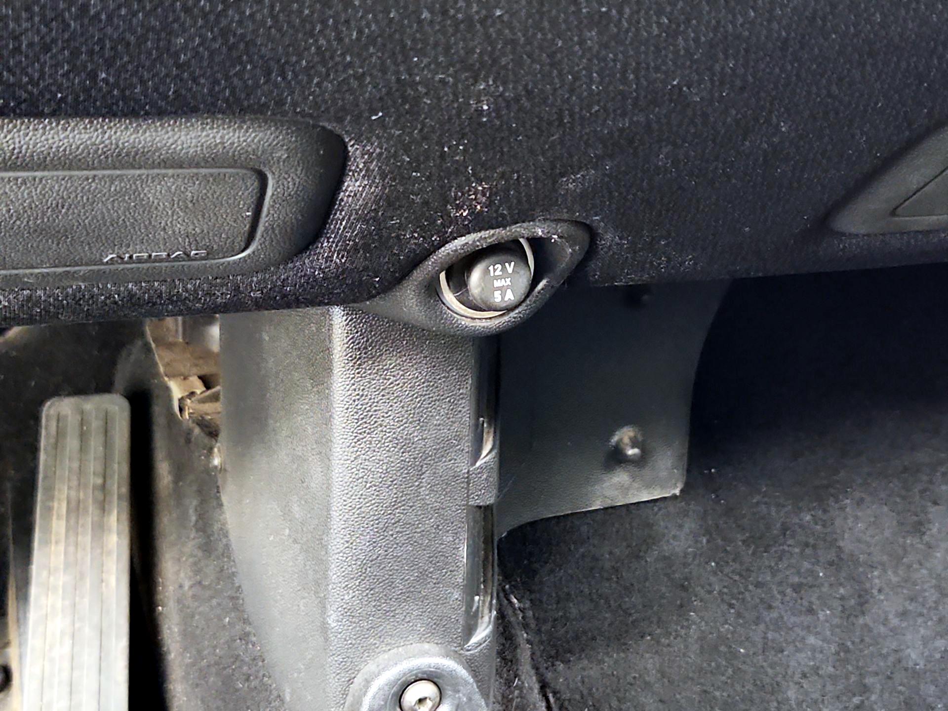 Thumbnail: 2015 smart fortwo - 16