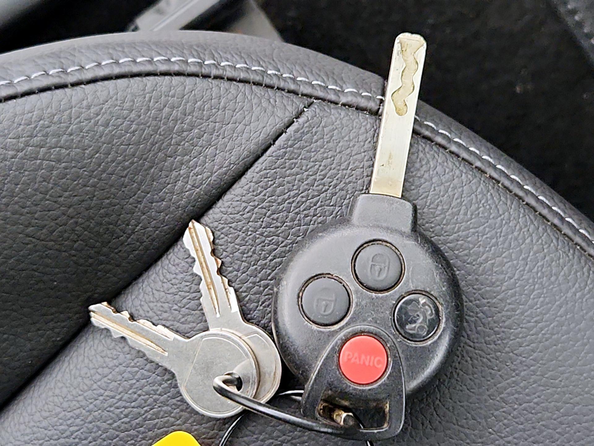 Thumbnail: 2015 smart fortwo - 19