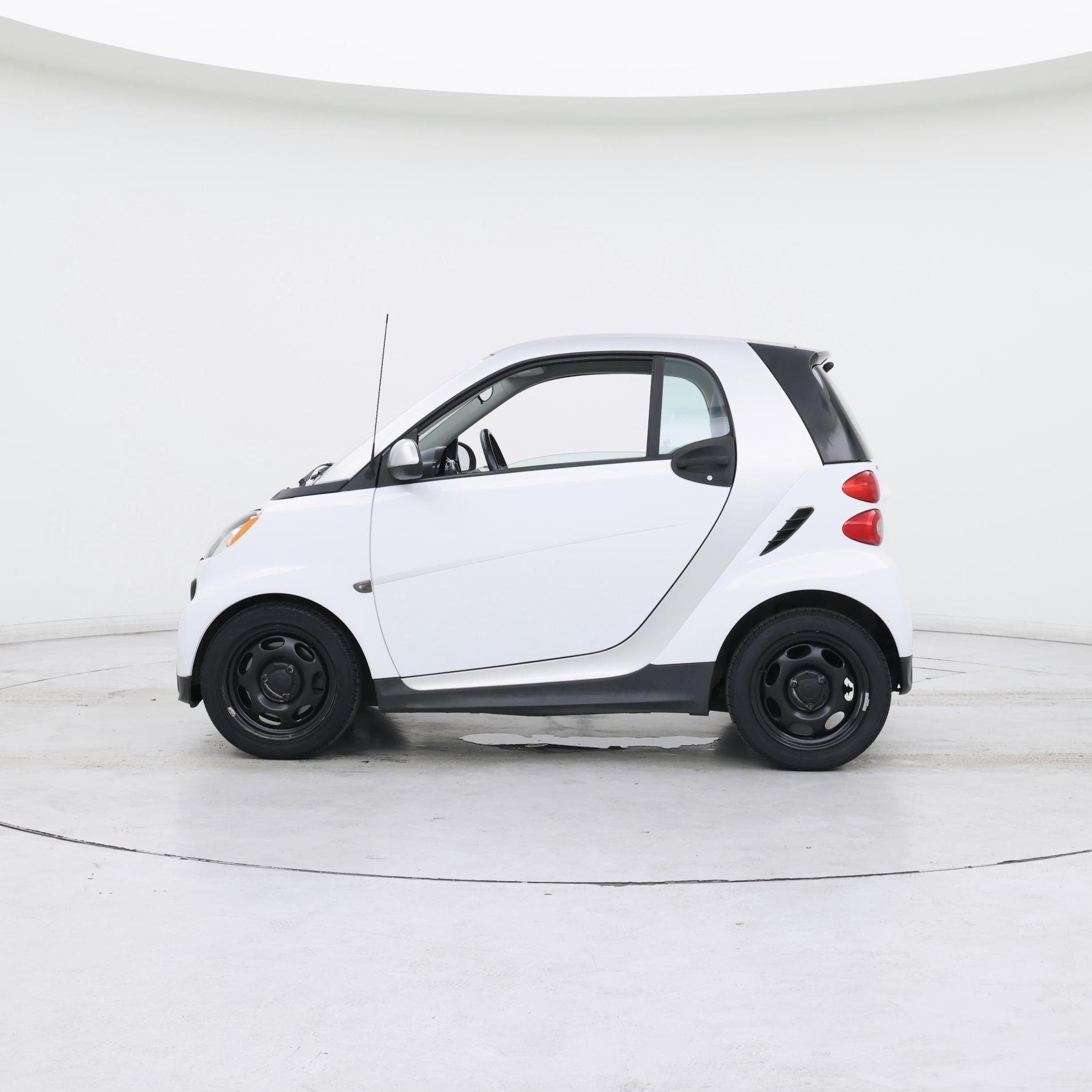 Thumbnail: 2015 smart fortwo - 3