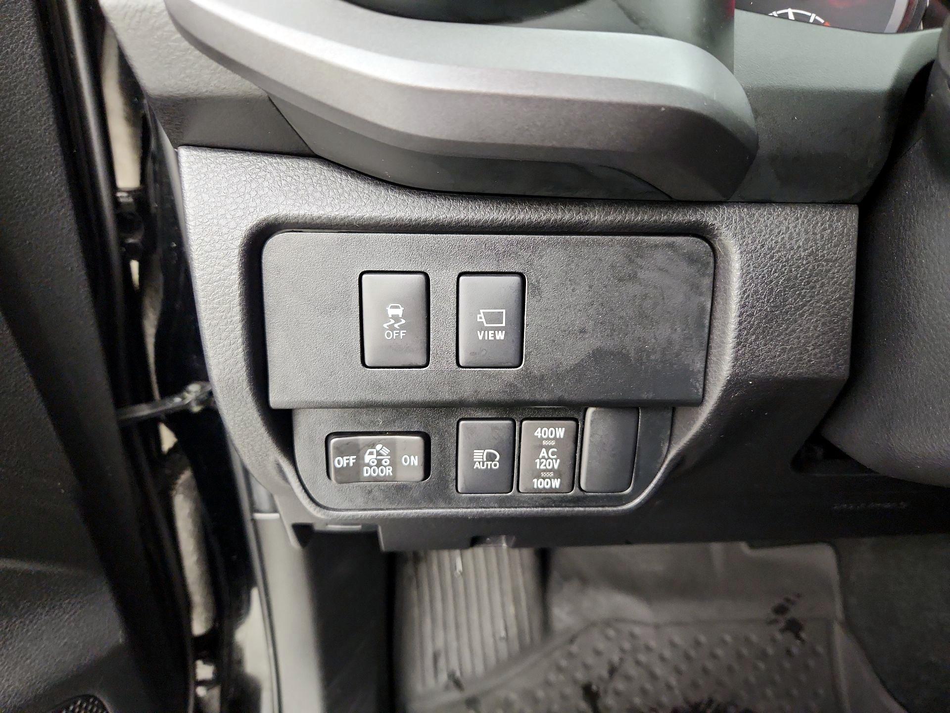 Thumbnail: 2023 Toyota Tacoma - 13