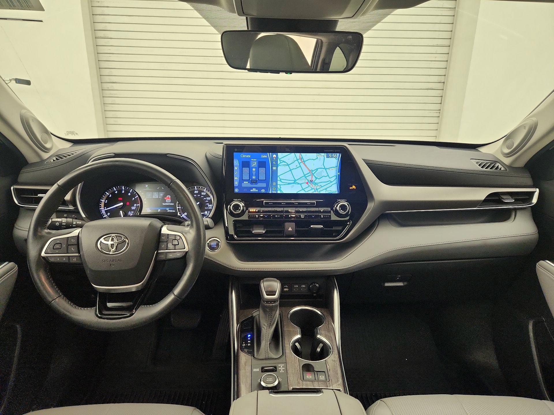 Thumbnail: 2022 Toyota Highlander - 9