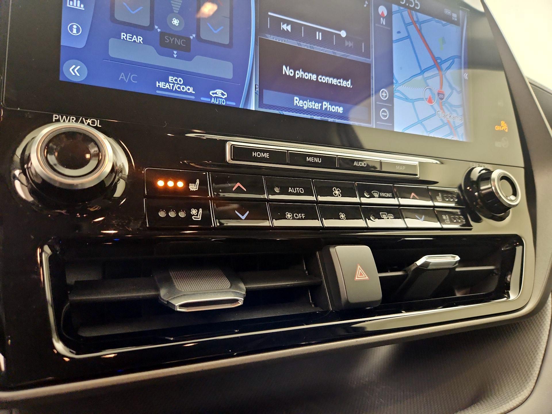 Thumbnail: 2022 Toyota Highlander - 17