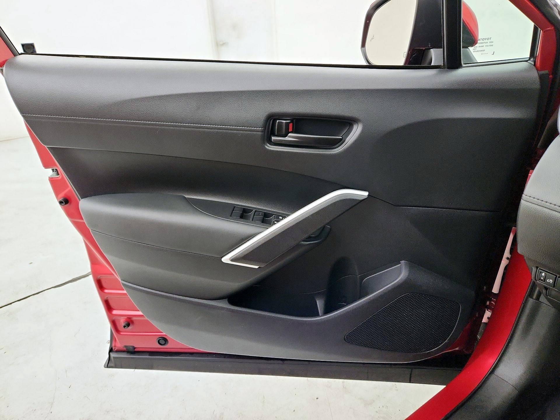 Thumbnail: 2022 Toyota Corolla Cross - 12