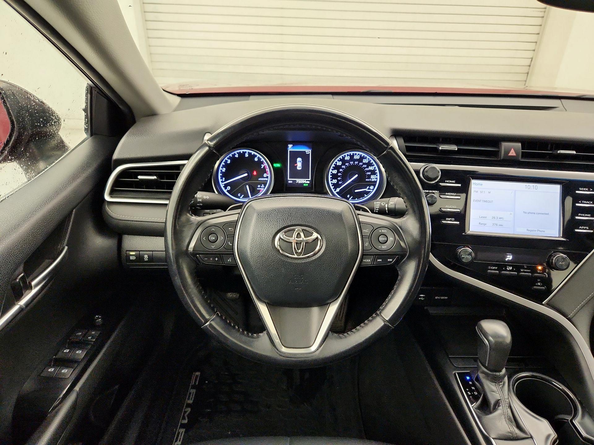 Thumbnail: 2018 Toyota Camry - 10