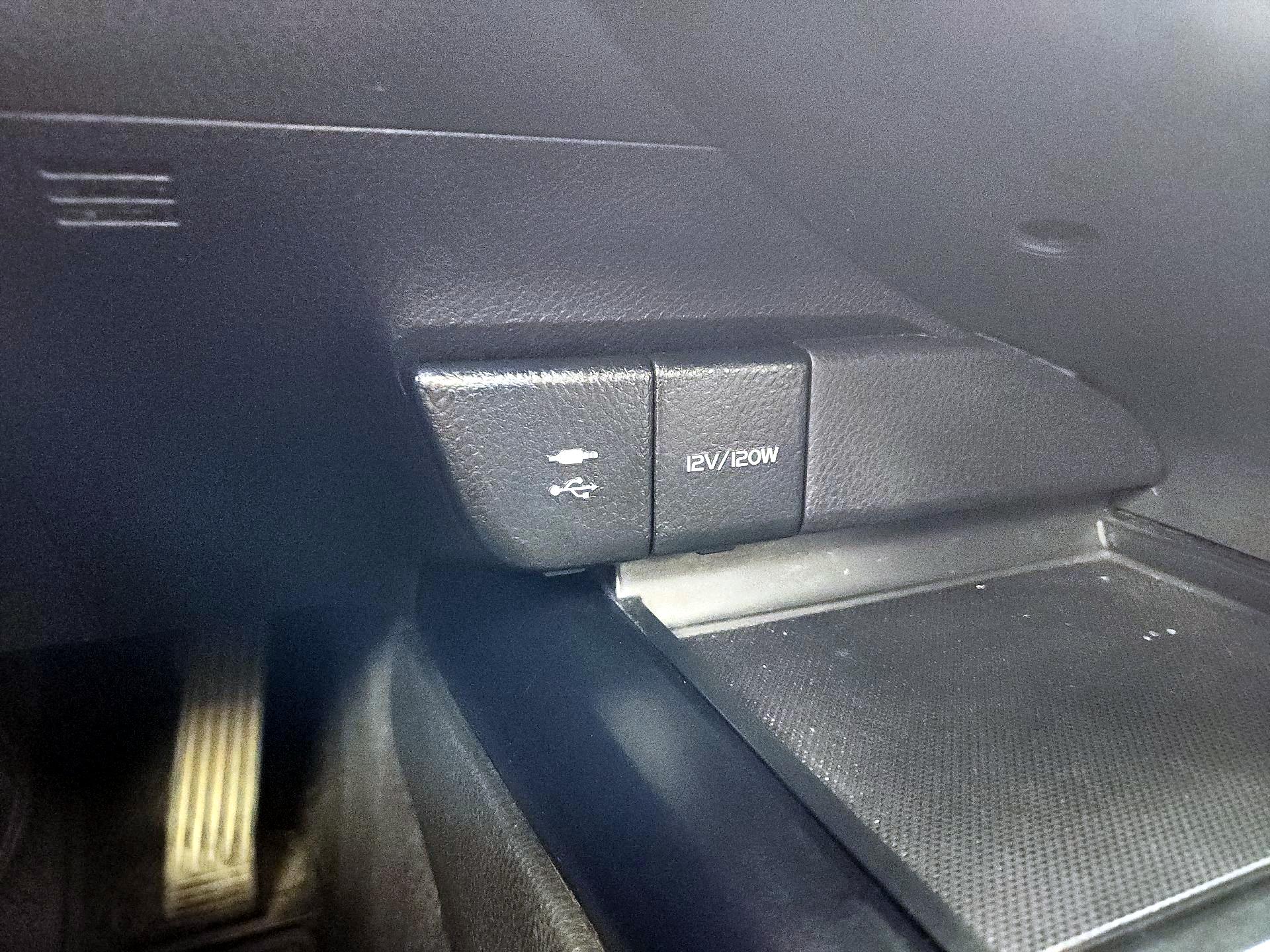 Thumbnail: 2018 Toyota Camry - 18