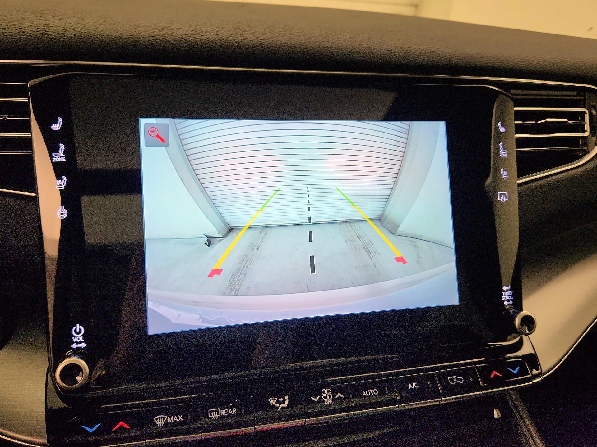 Thumbnail: 2024 Jeep Wagoneer - 15