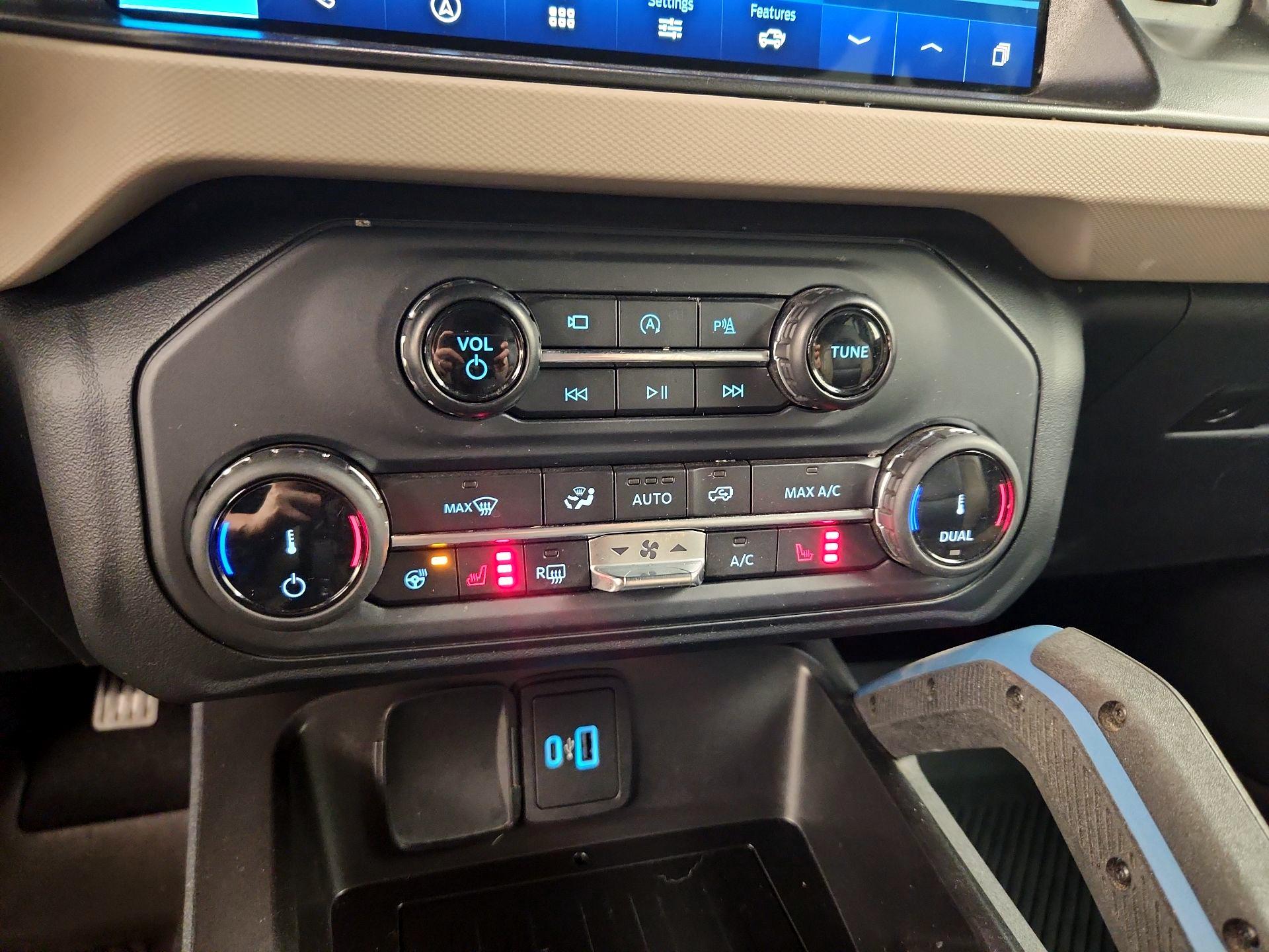 Thumbnail: 2022 Ford Bronco - 17