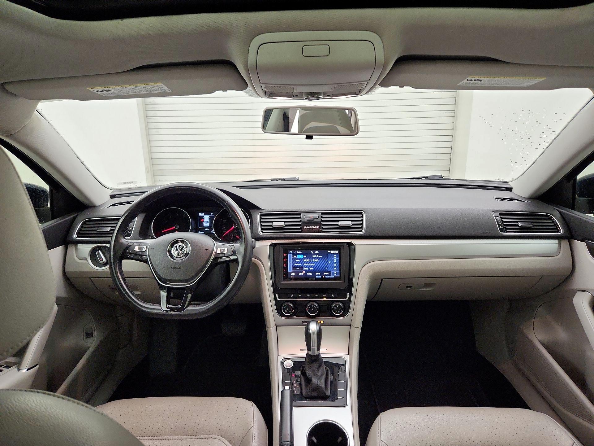 Thumbnail: 2019 Volkswagen Passat - 9