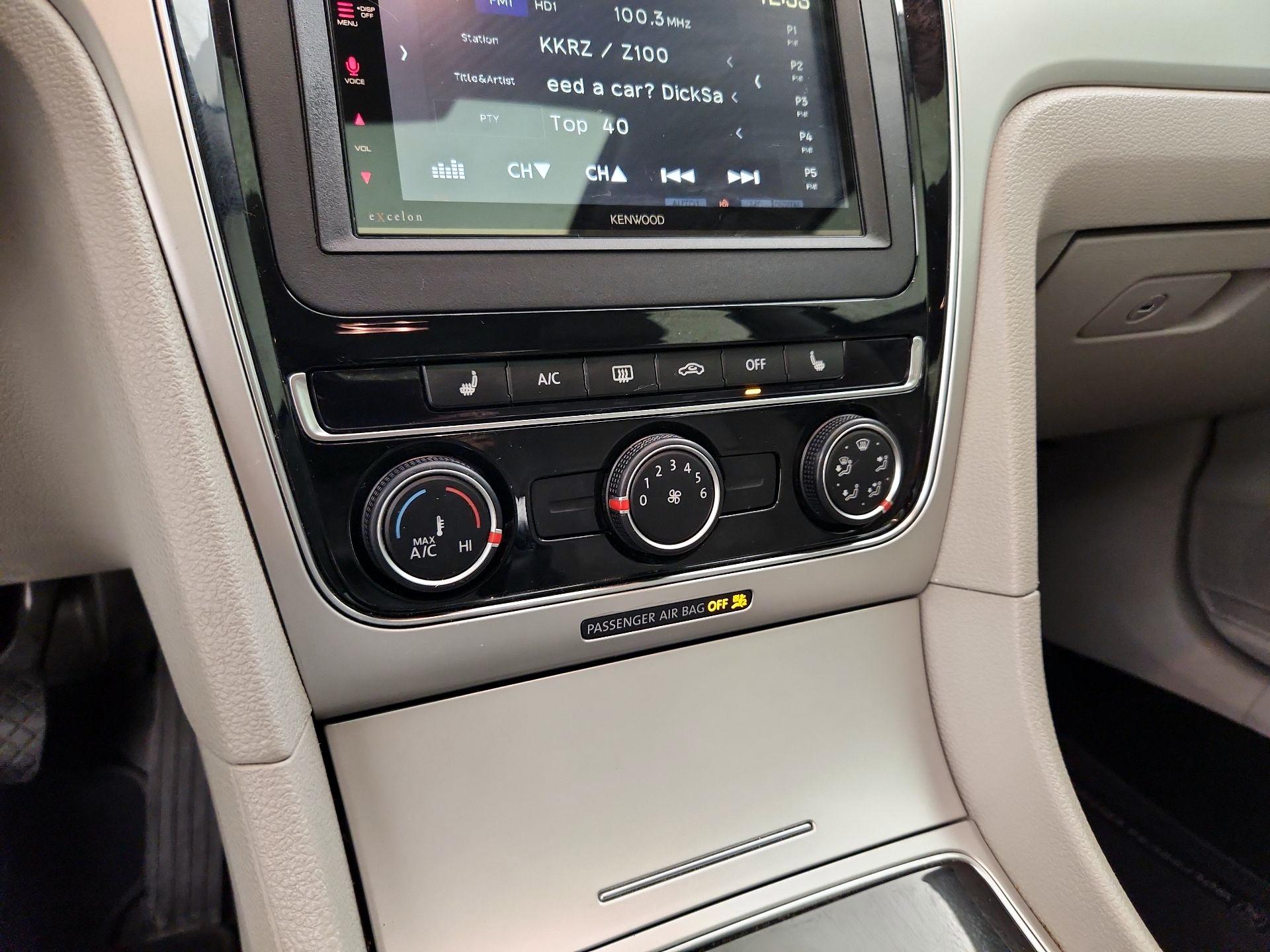 Thumbnail: 2019 Volkswagen Passat - 16