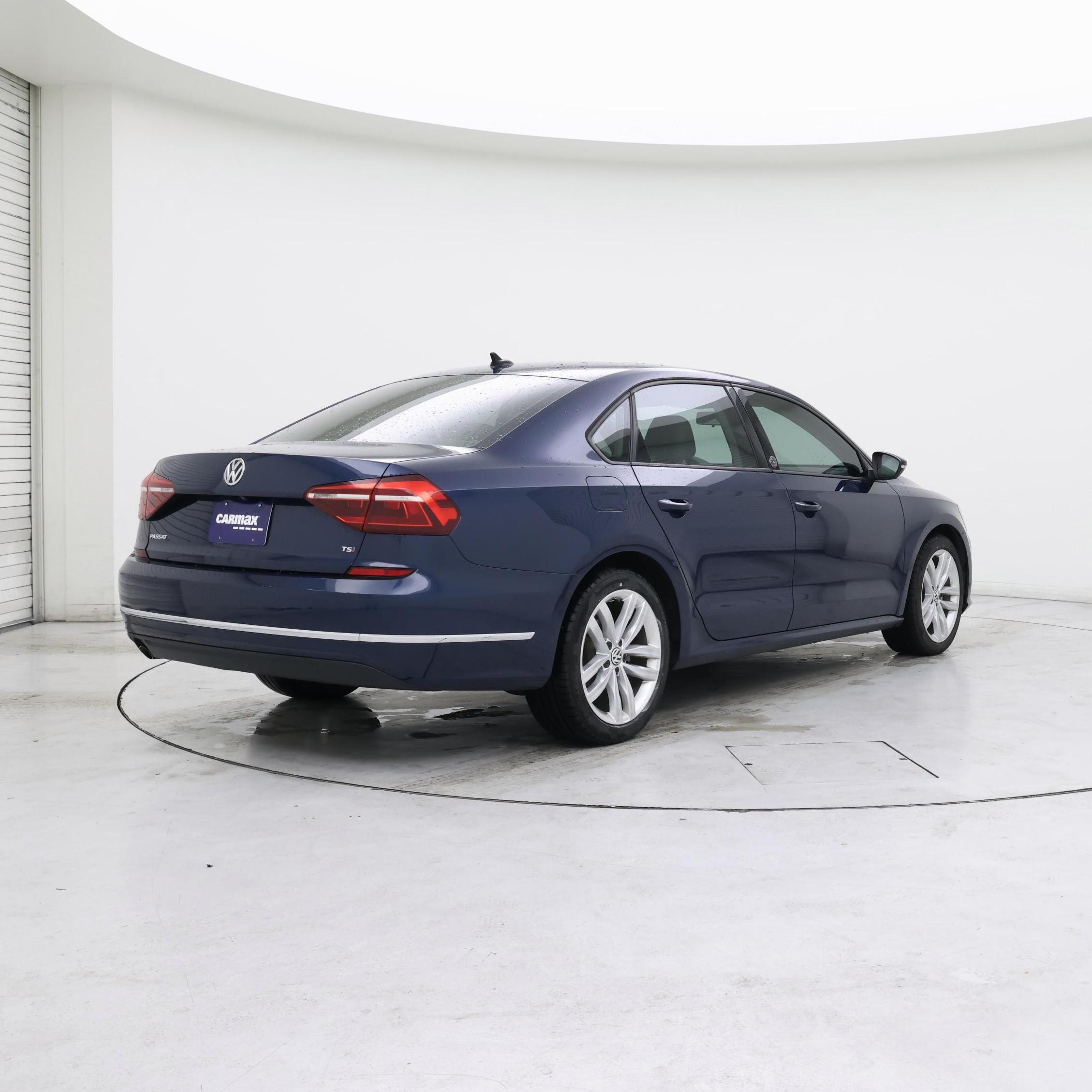 Thumbnail: 2019 Volkswagen Passat - 8