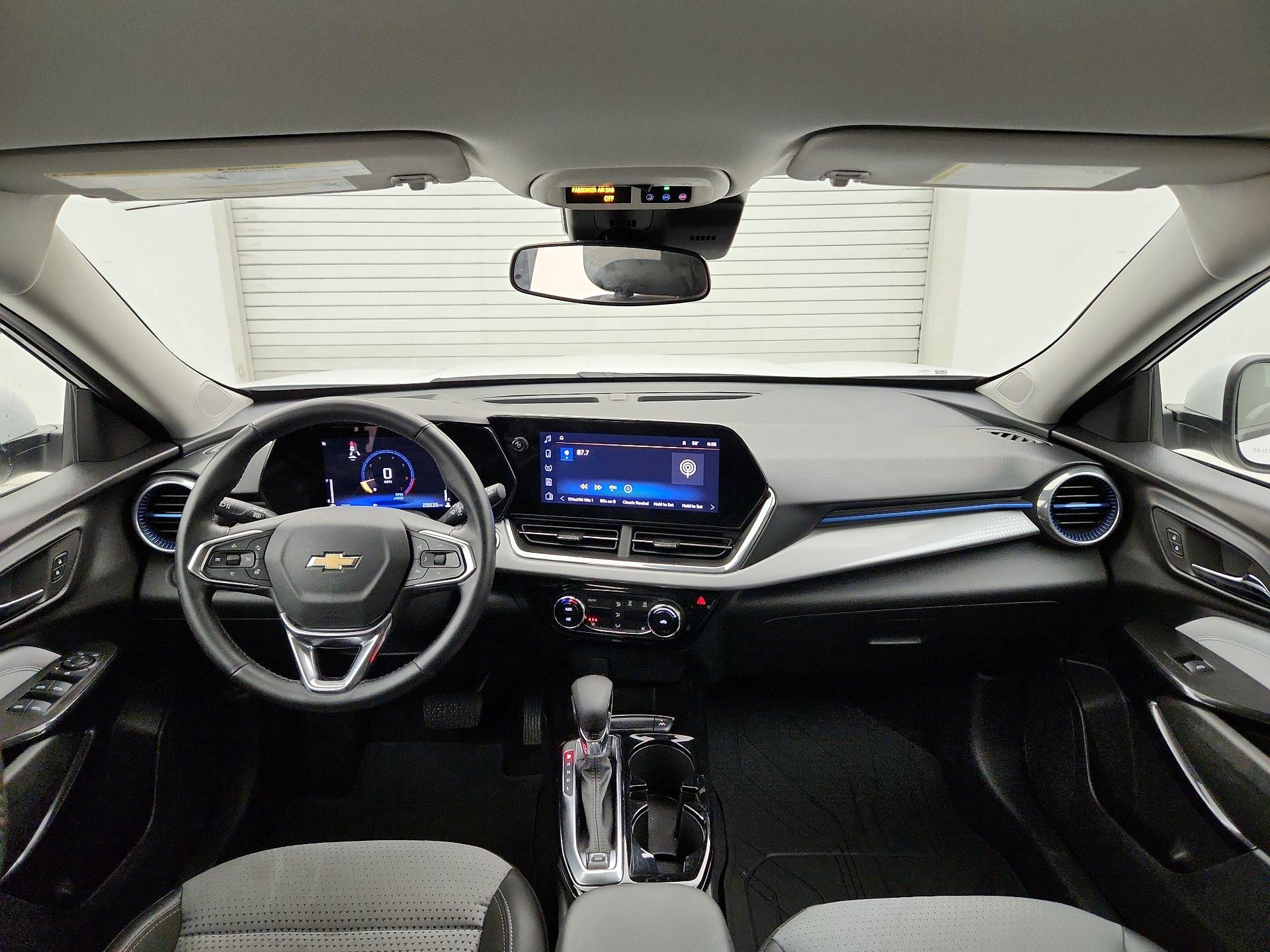 Thumbnail: 2024 Chevrolet Trax - 9