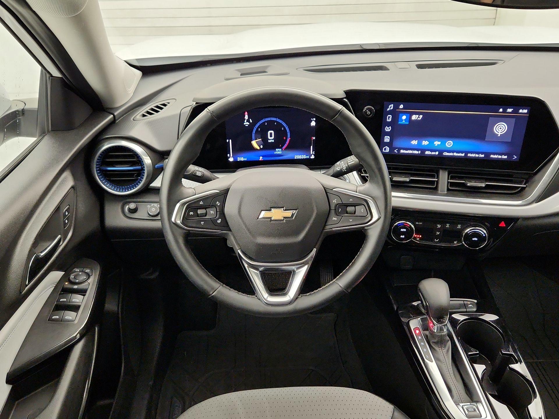 Thumbnail: 2024 Chevrolet Trax - 10