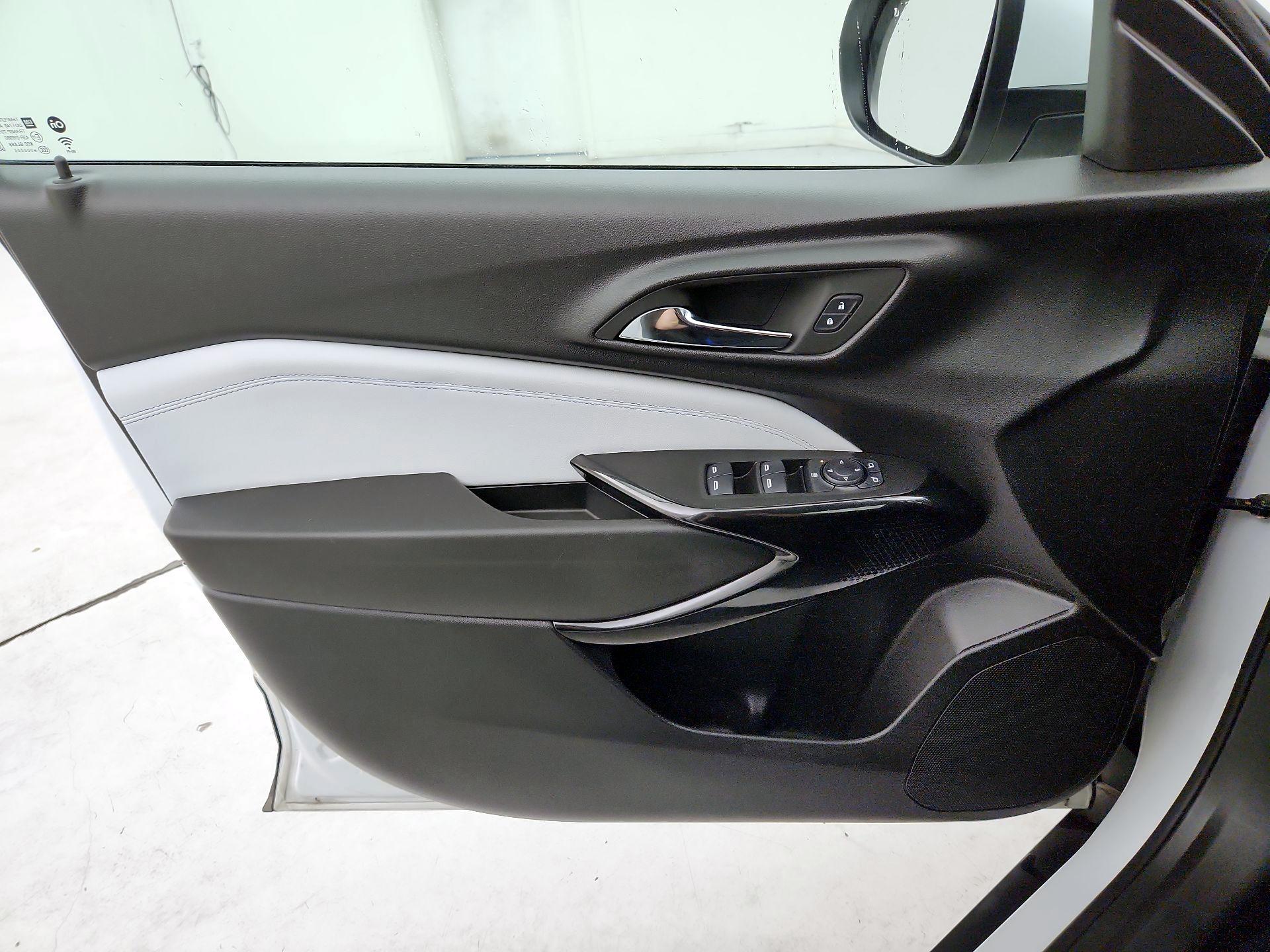 Thumbnail: 2024 Chevrolet Trax - 12