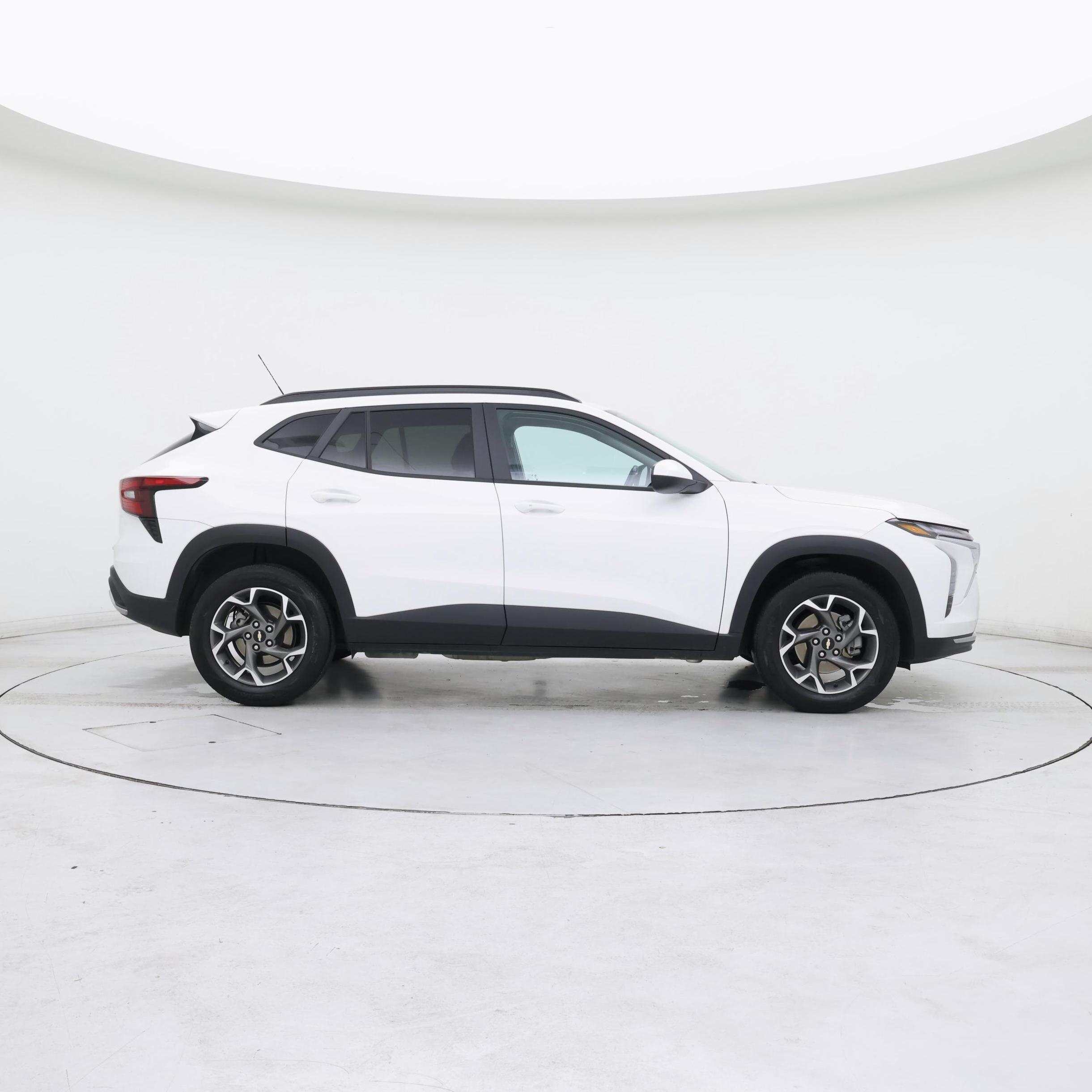 Thumbnail: 2024 Chevrolet Trax - 7