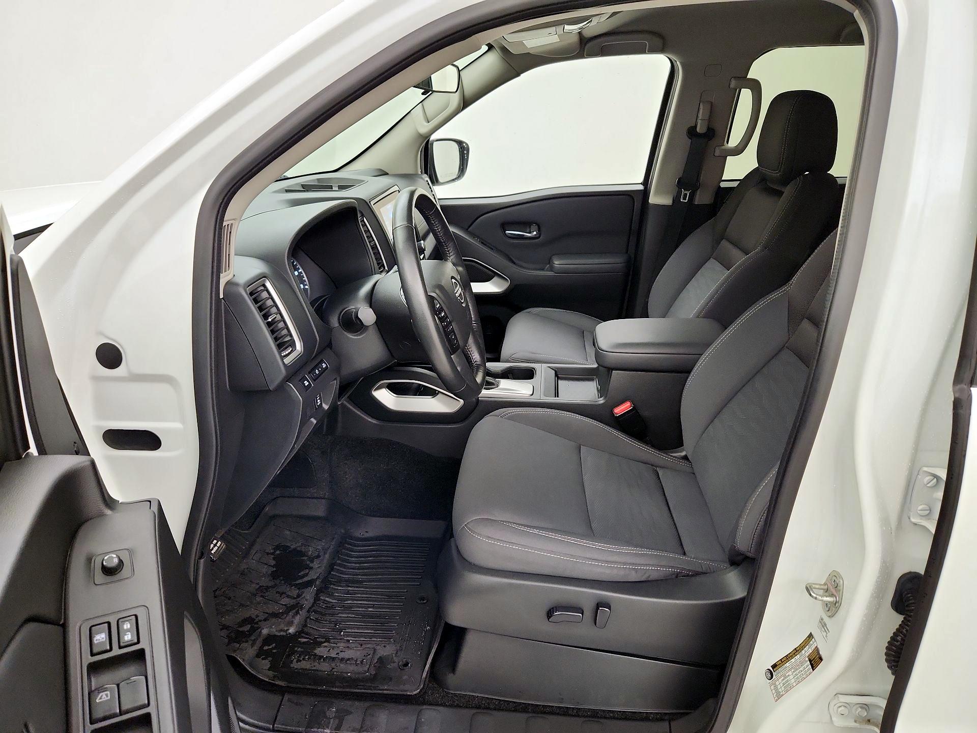 Thumbnail: 2023 Nissan Frontier - 11