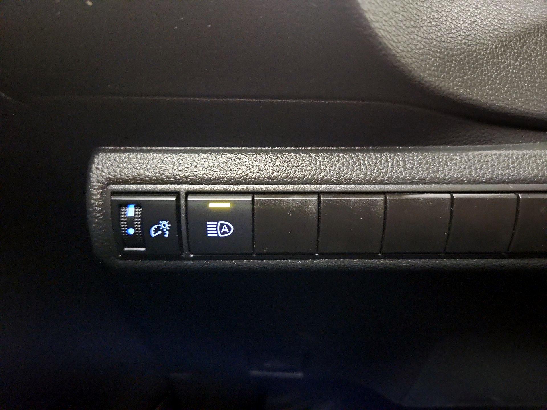 Thumbnail: 2021 Toyota Corolla - 13