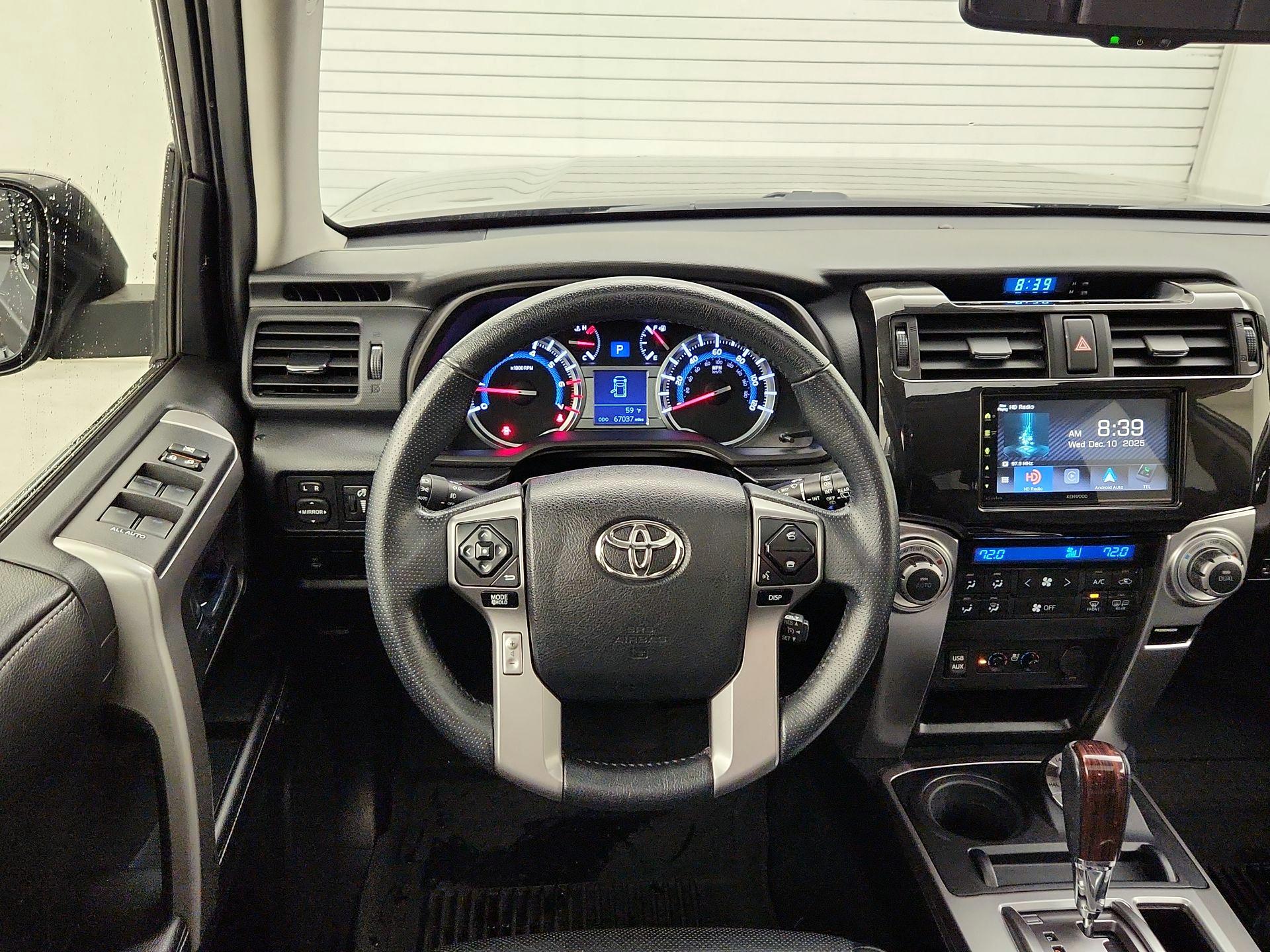 Thumbnail: 2017 Toyota 4Runner - 10