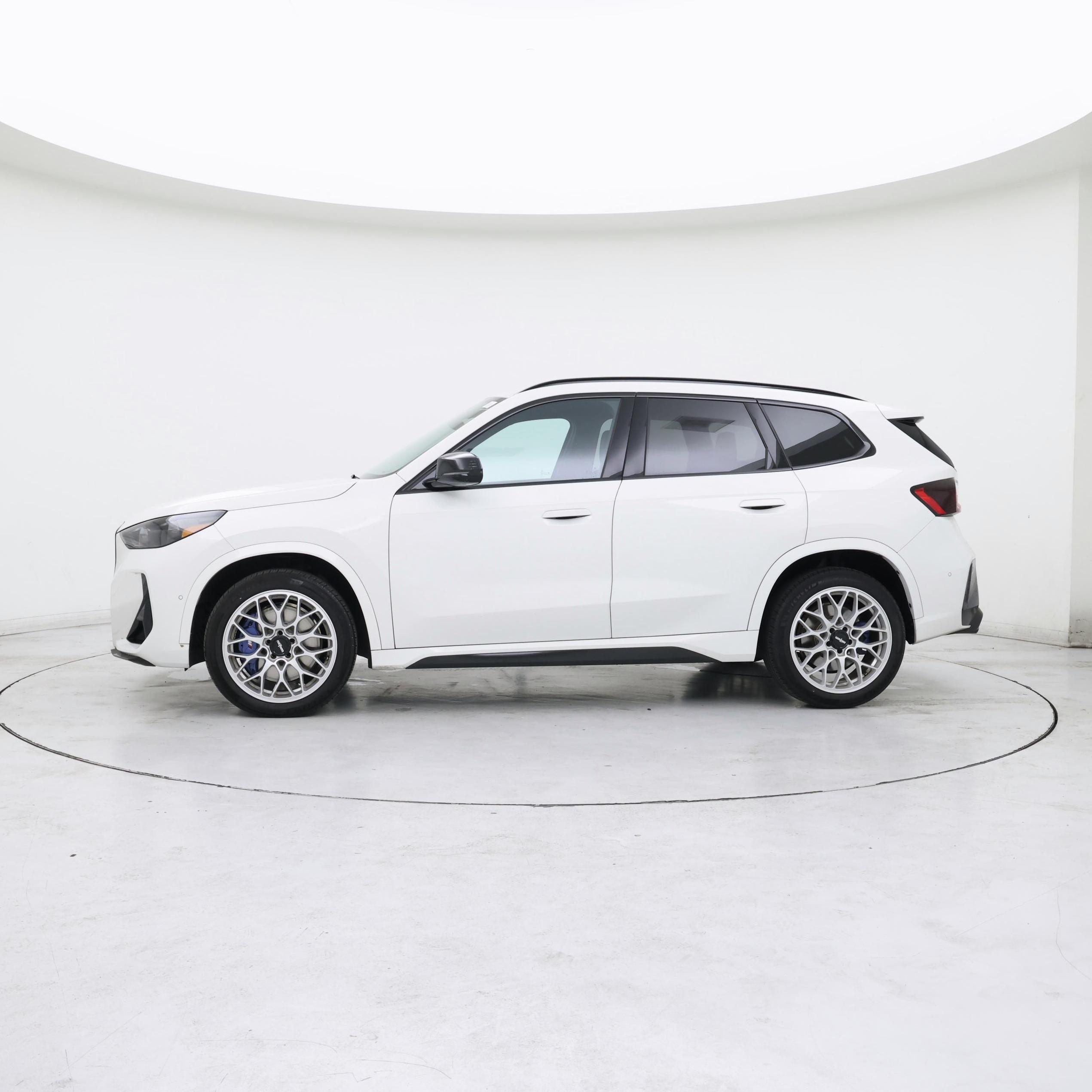 Thumbnail: 2024 BMW X1 - 3