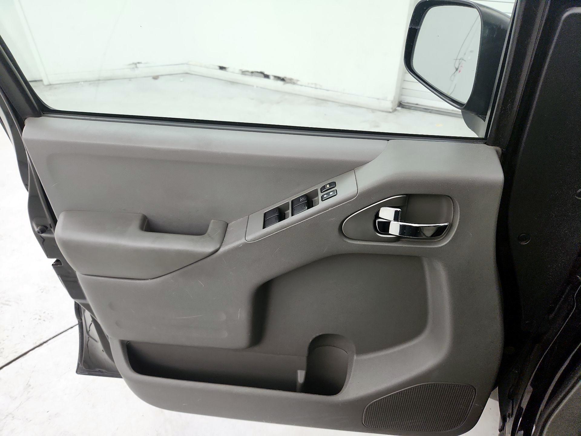 Thumbnail: 2015 Nissan Frontier - 12