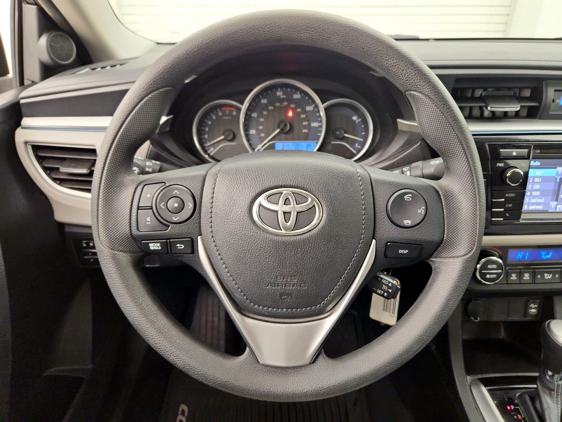 Thumbnail: 2015 Toyota Corolla - 10