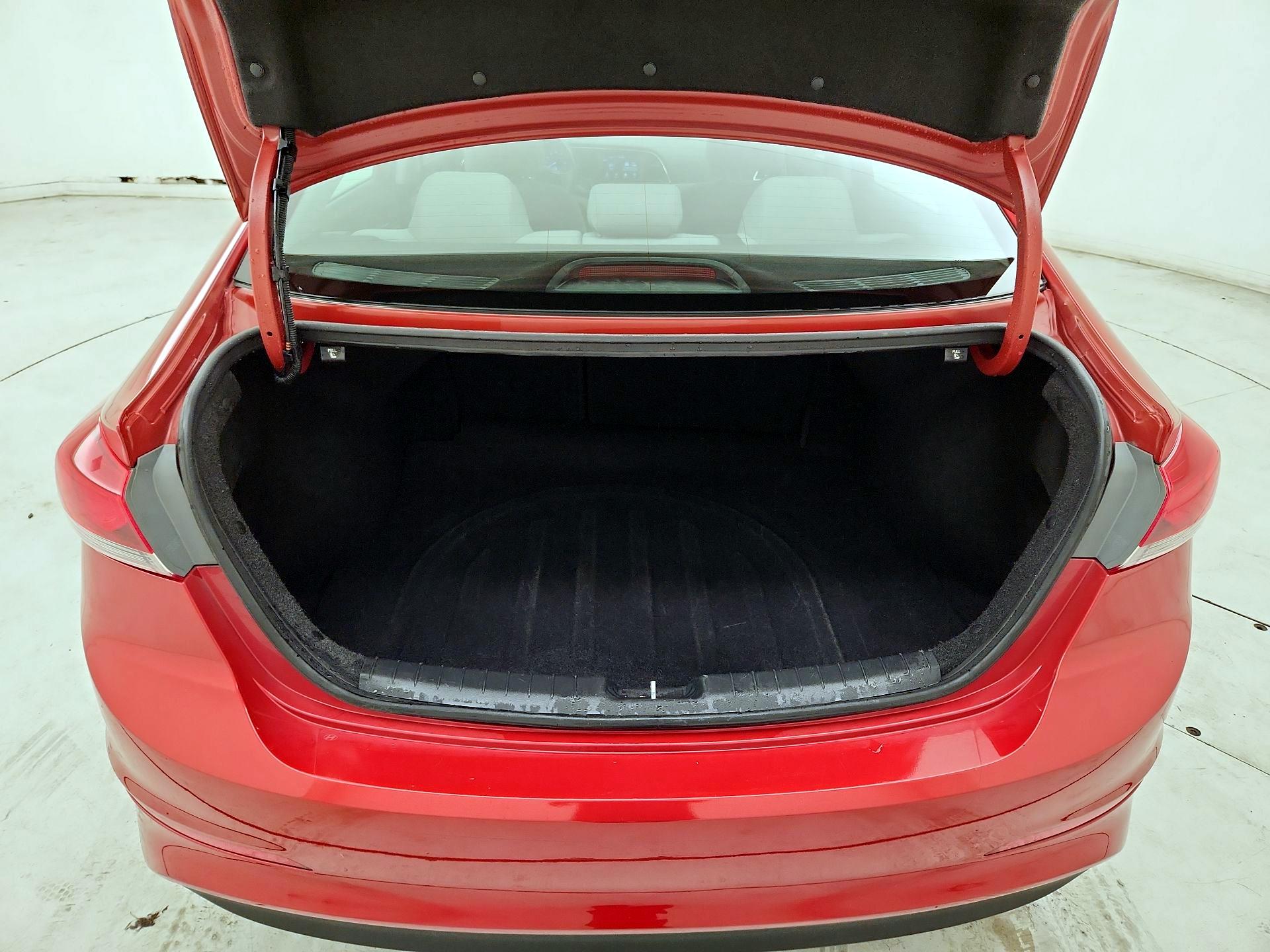 Thumbnail: 2018 Hyundai Elantra - 20