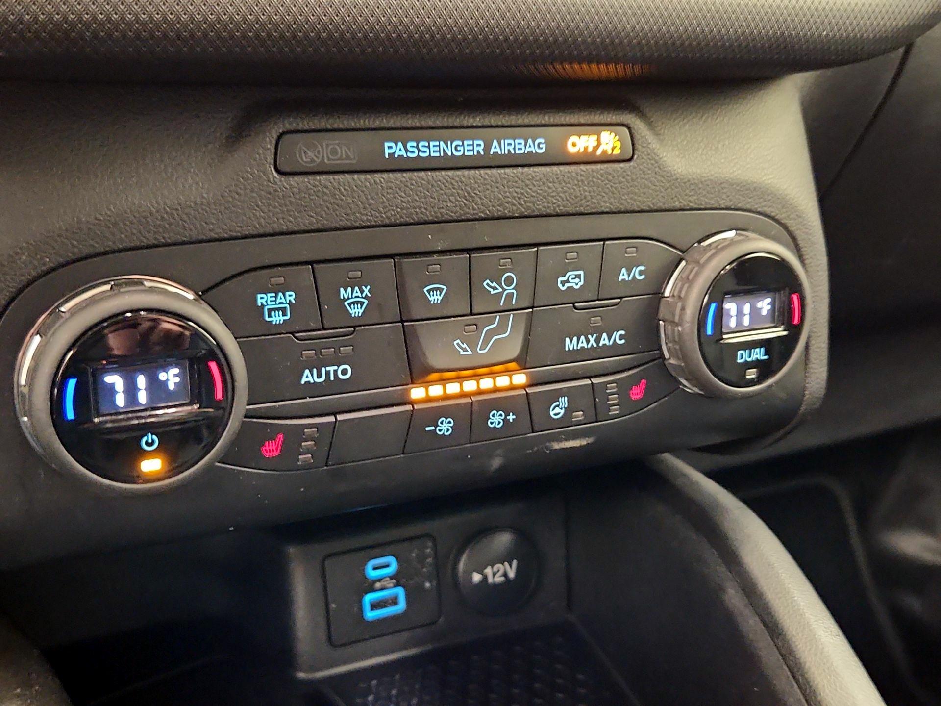 Thumbnail: 2021 Ford Bronco Sport - 16