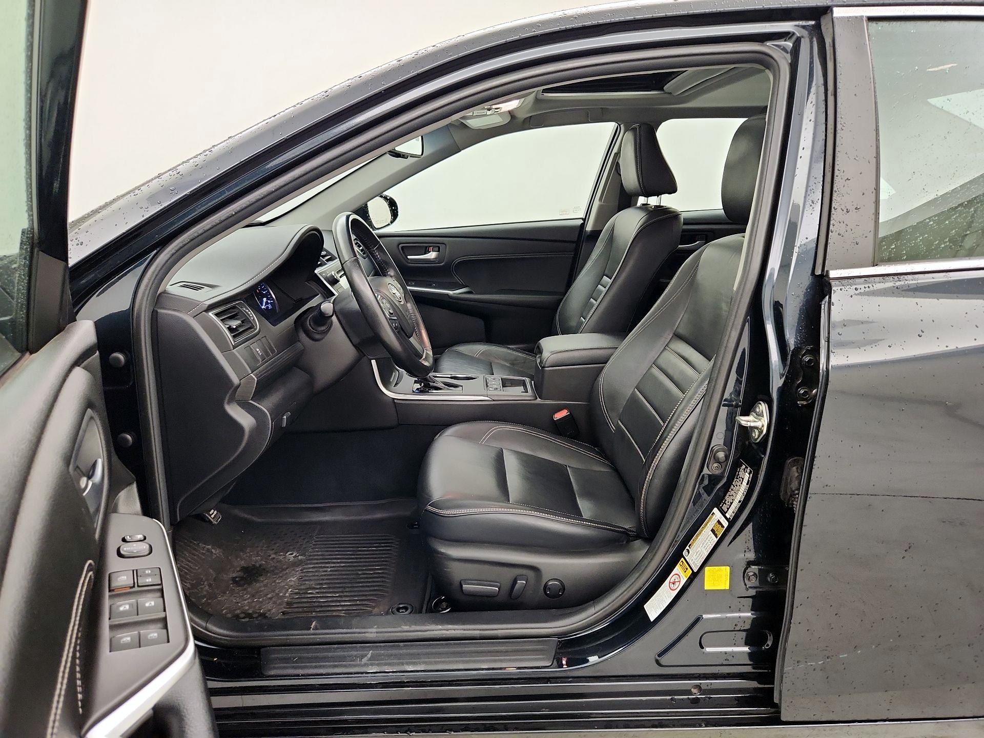 Thumbnail: 2016 Toyota Camry - 11