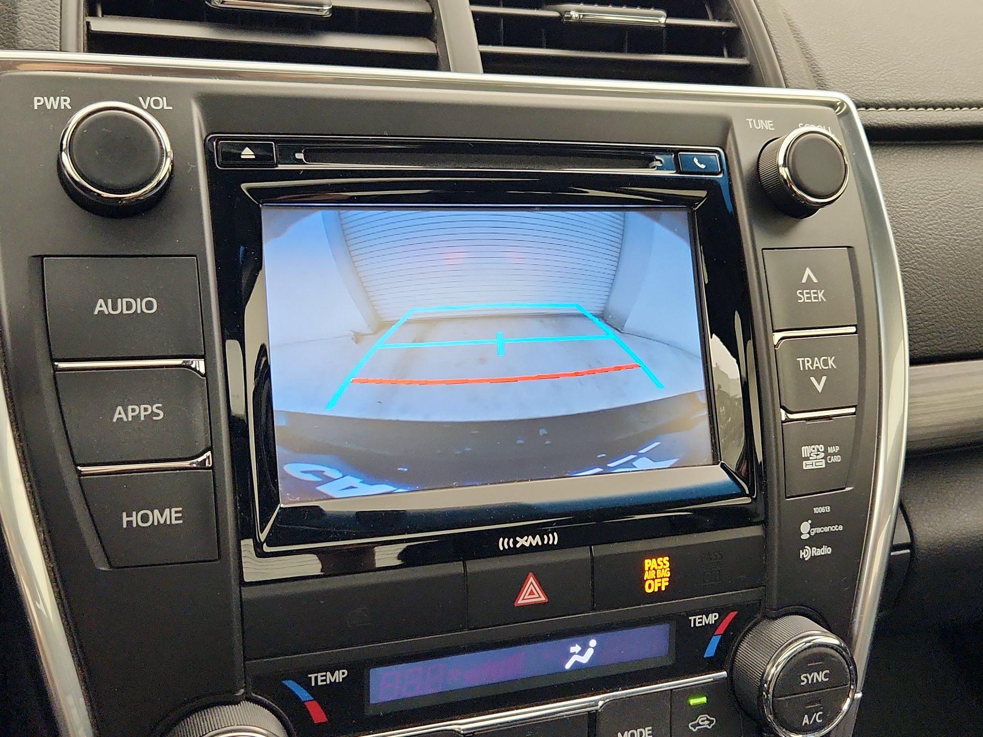 Thumbnail: 2016 Toyota Camry - 14