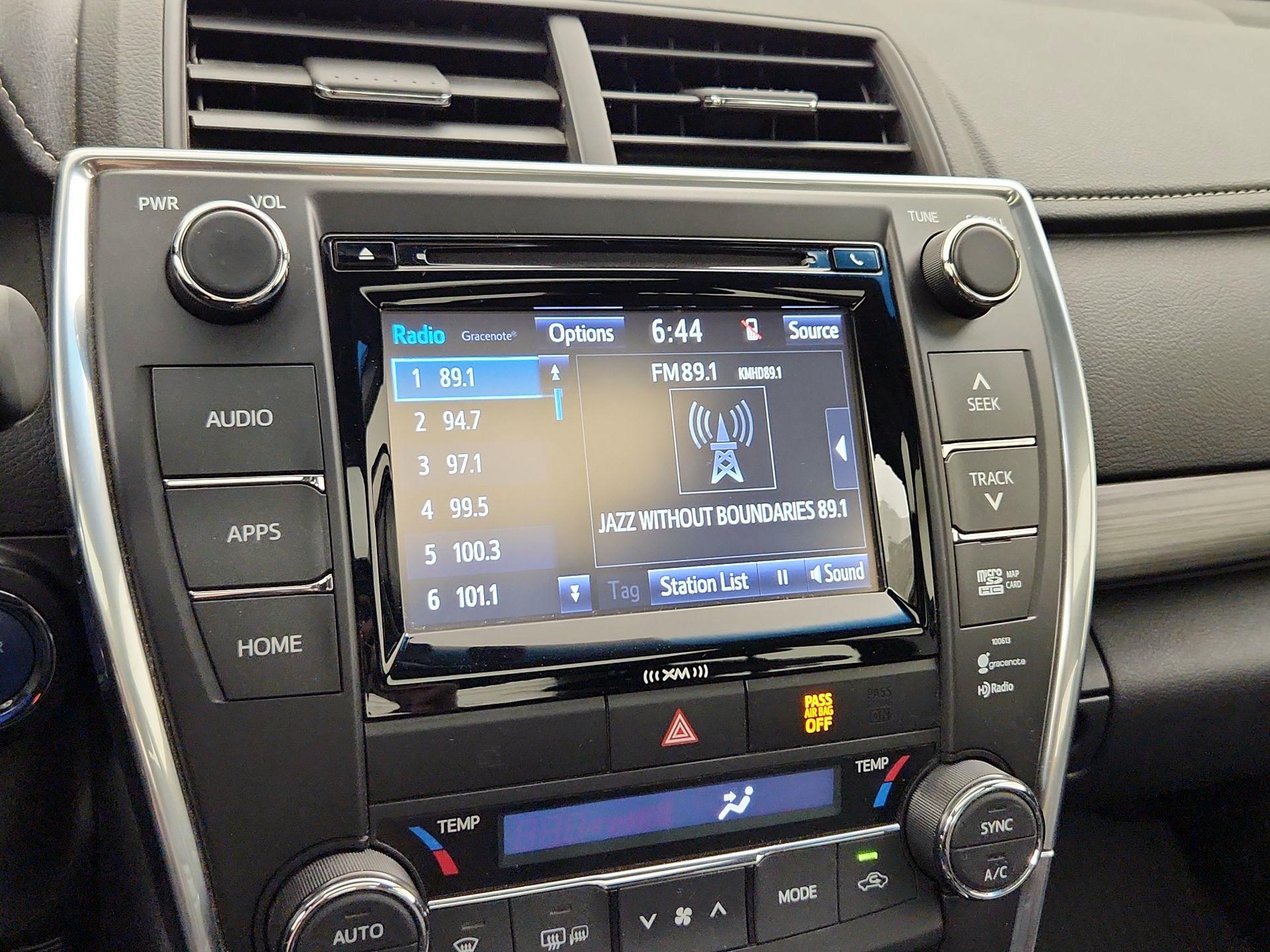 Thumbnail: 2016 Toyota Camry - 15